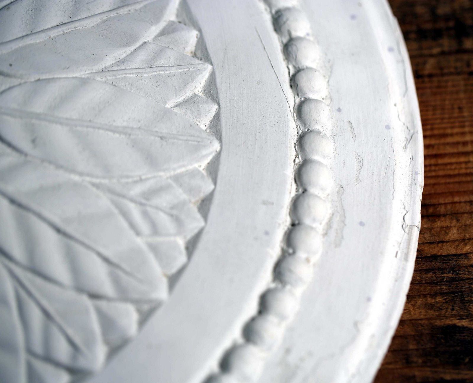 Vintage French Ceiling Medallion: Neo Classical Laurel Leaf Decoration photo vintage