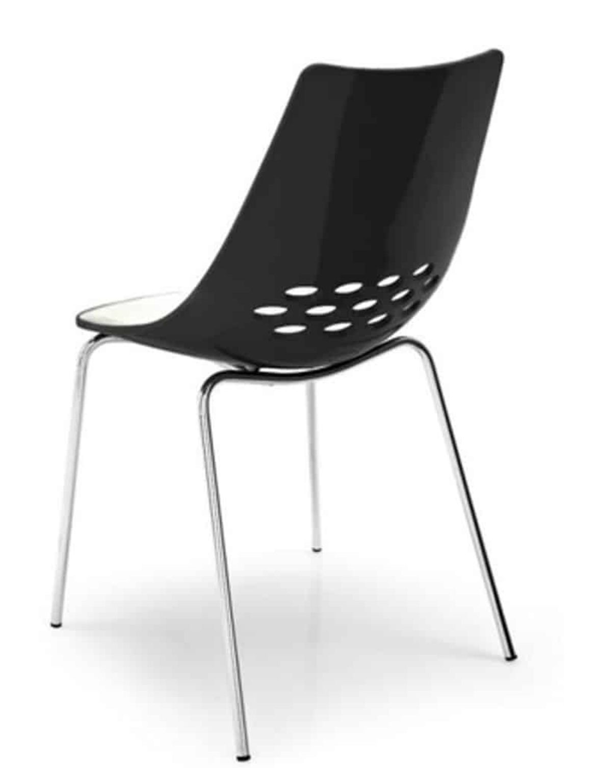Caligaris Jam Chairs 2 In Green 4 In Black (6 In Total) photo for sale