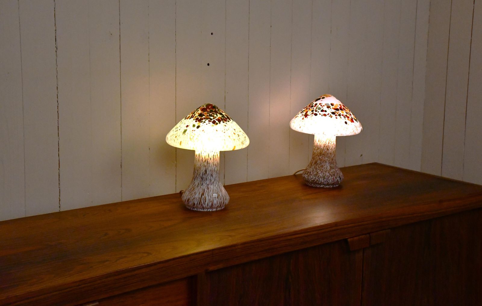 Swedish Artglass Mushroom Shaped Table Lamps By Monica Backström For Kosta Boda, 1970s, Set Of 2 photo vinterior