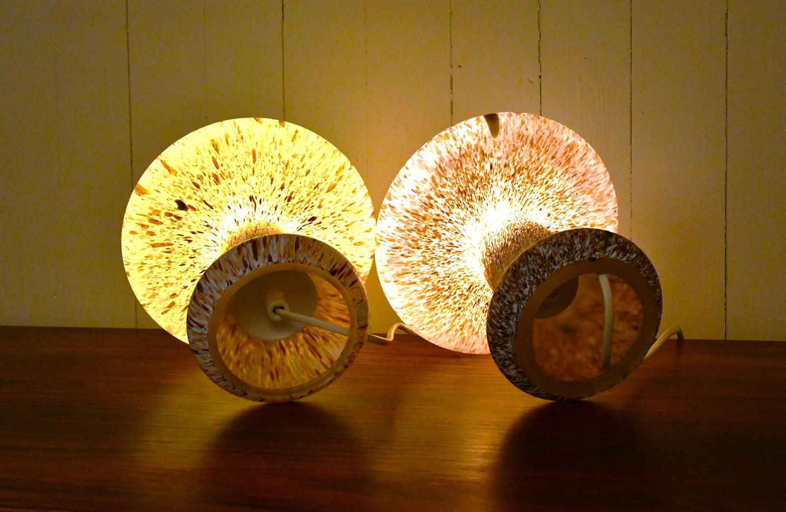 photo vinterior Swedish Artglass Mushroom Shaped Table Lamps By Monica Backström For Kosta Boda, 1970s, Set Of 2