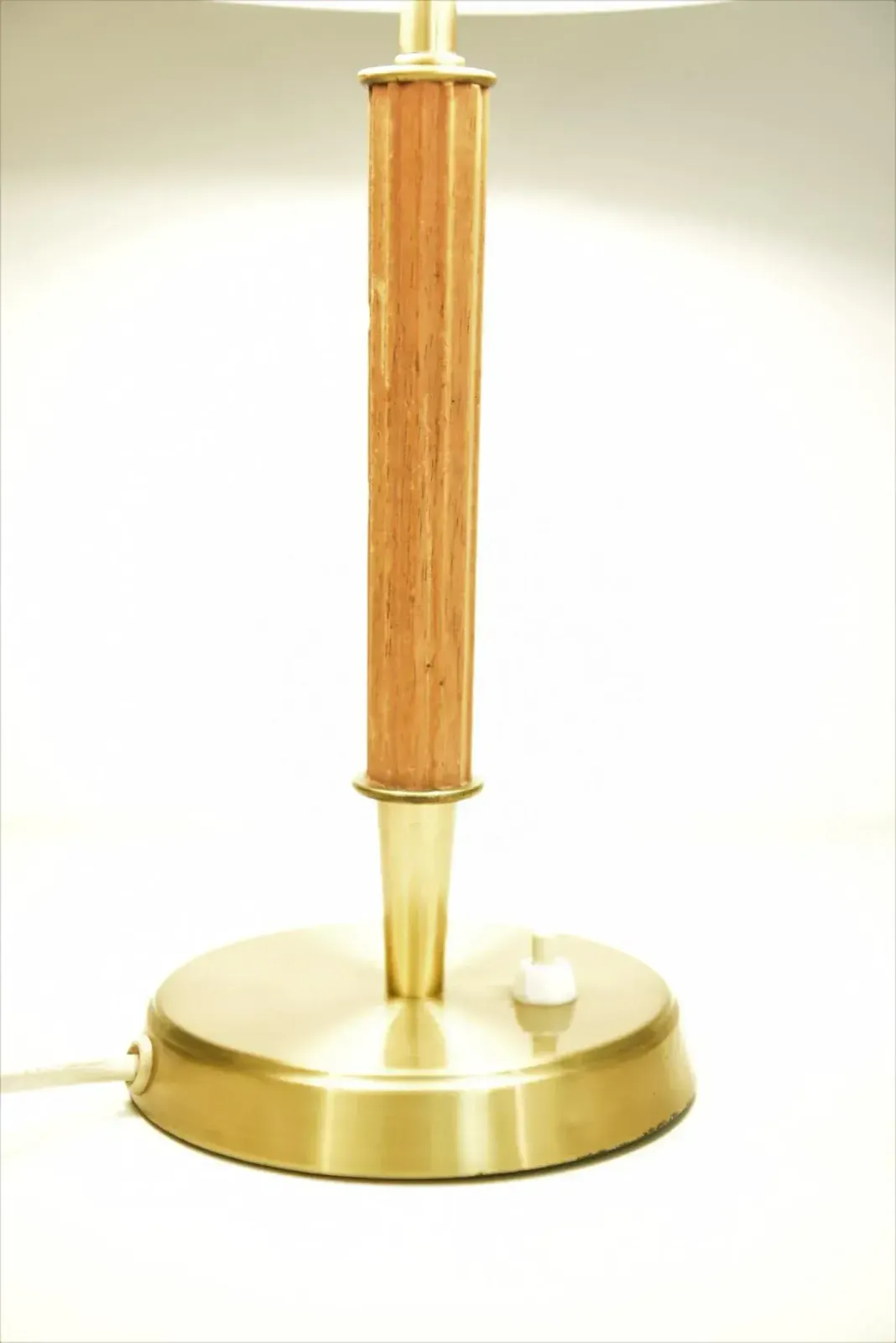 Swedish Art Deco Brass And Oak Table Lamp By Falkenbergs Belysning Ab, 1940s photo vinterior