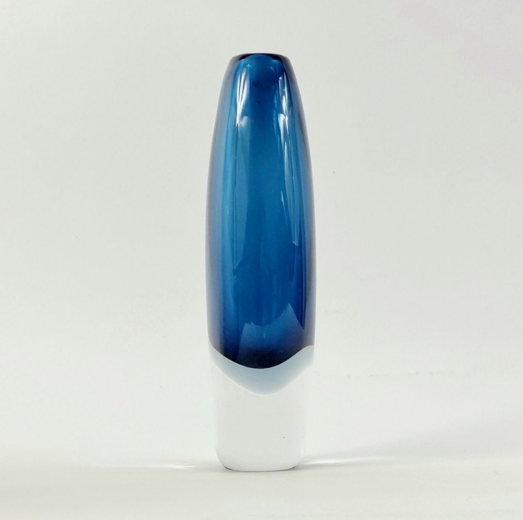 Signed Large Mid Century Scandinavian Sommerso Glass Vase By Vicke Lindstrand For Kosta, Sweden, 1960s photo for sale