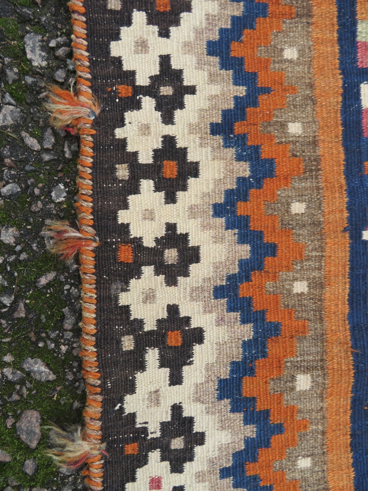 Qashqai Kilim. 176cm X 115cm. photo vintage