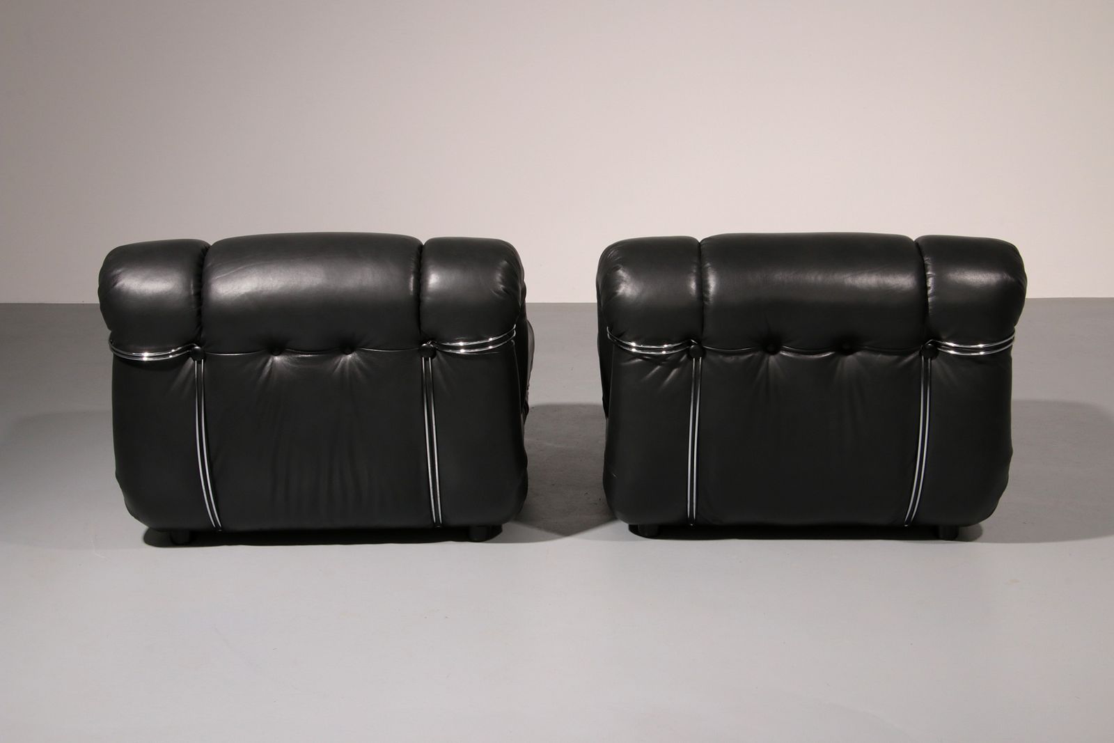 Mimo Padova Black Leader Modulaire Lounge Chairs "Velasquez"   1970 photo buy