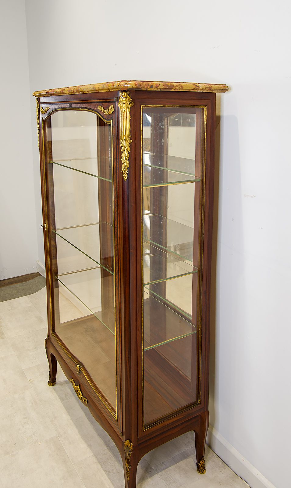 Antique French Kingwood Vitrine By G. Durand | Marble Top, Ormolu Mounts, Curved Glass Display Cabinet C.1900 (Belle époque) photo 2650.0
