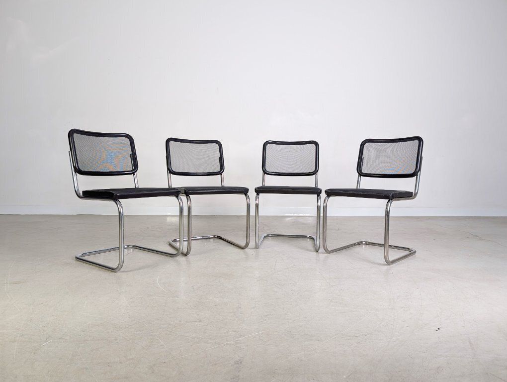Original Set Of 4 Thonet Chairs S32n Mesh Design Cantilever photo for sale