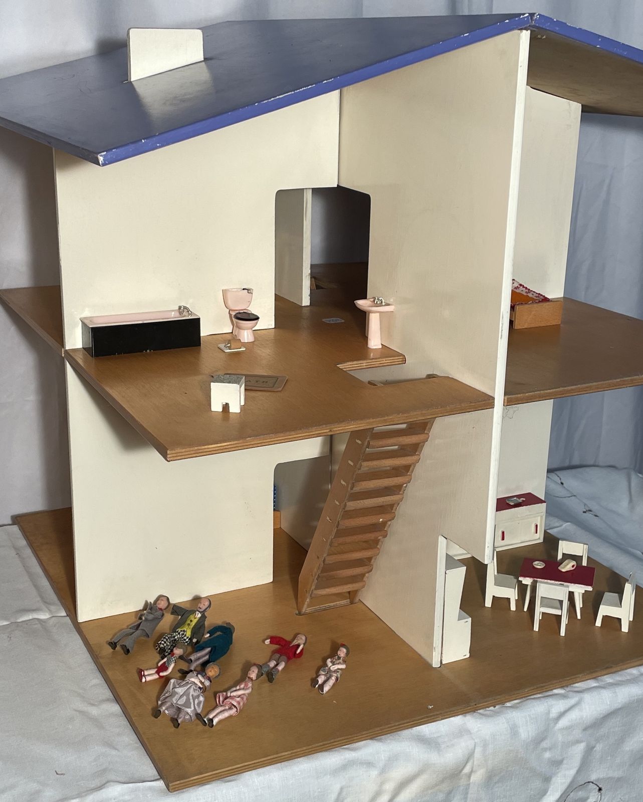 photo vinterior Mid Century Galt Dolls House (Roger Limerick) With Furnishings