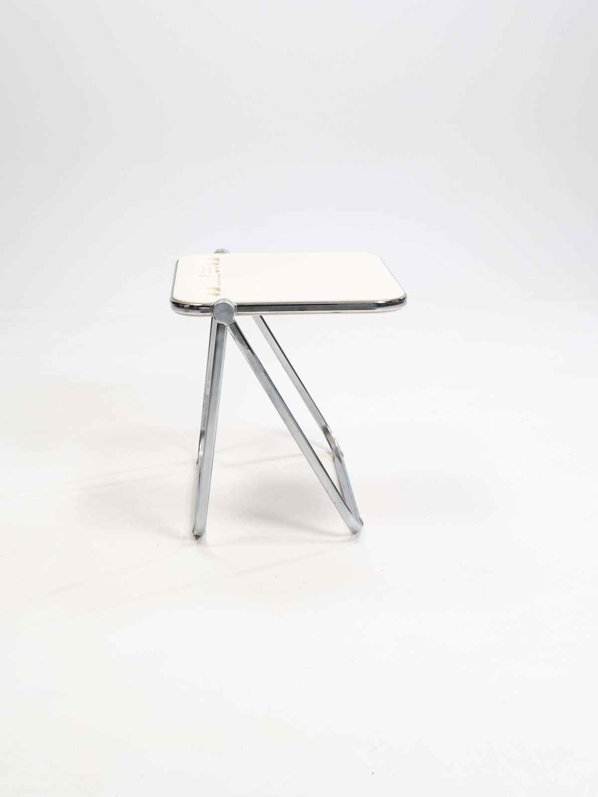 Vintage Beige Platone Folding Desk By Giancarlo Piretti For Anonima Castelli, 1970s photo furniture