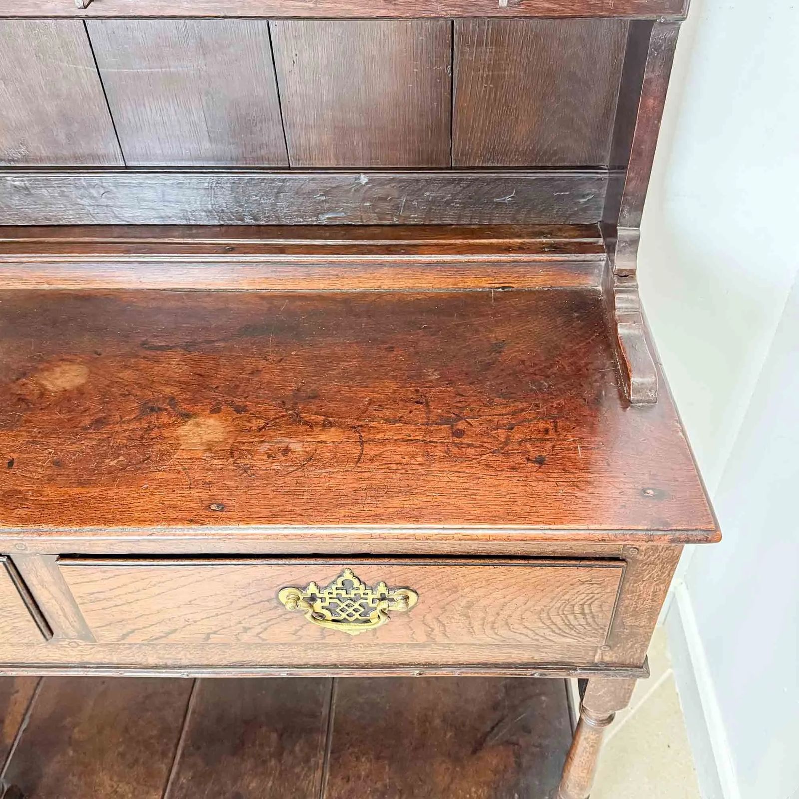 photo furniture Georgian Oak Welsh Dresser, 18th Century And Earlier