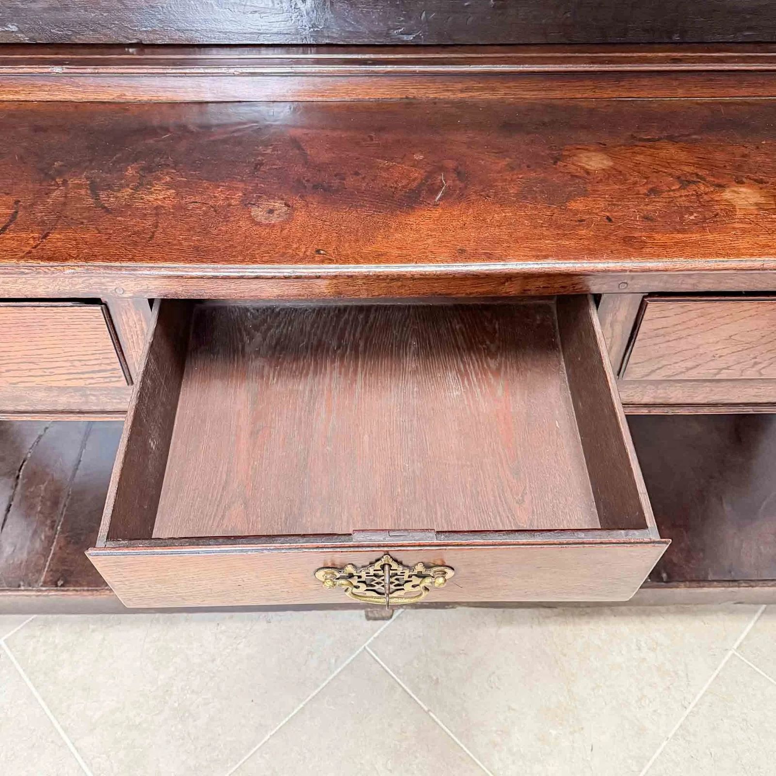 photo vinterior Georgian Oak Welsh Dresser, 18th Century And Earlier