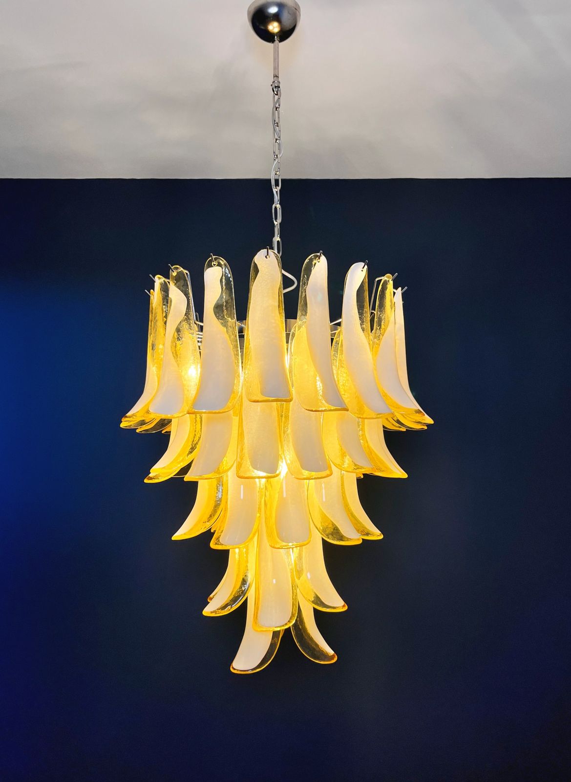 Italian Vintage Murano Chandelier   52 Caramel Glass Petals photo vintage
