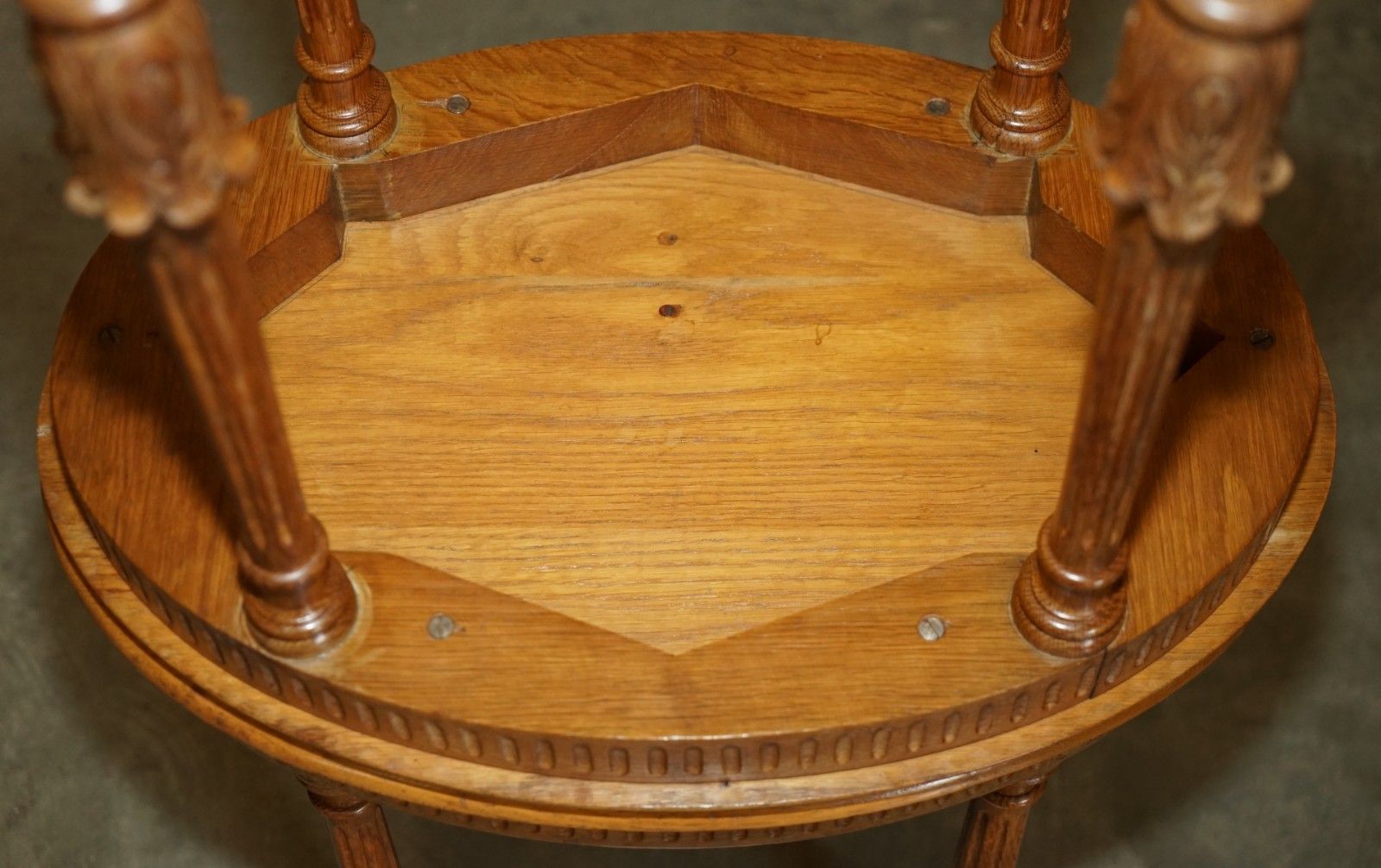 photo vinterior Stunning Pair Of Adzed Top English Oak Hand Carved Side End Lamp Wine Tables