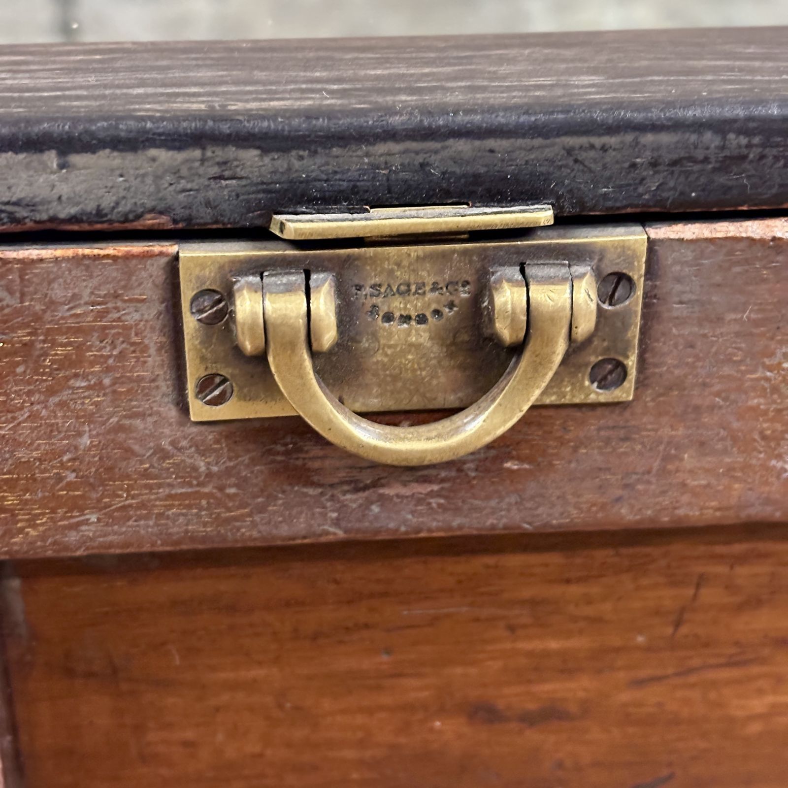 1910s F. Sage & Co. London Countertop Display Cabinet photo 975.0