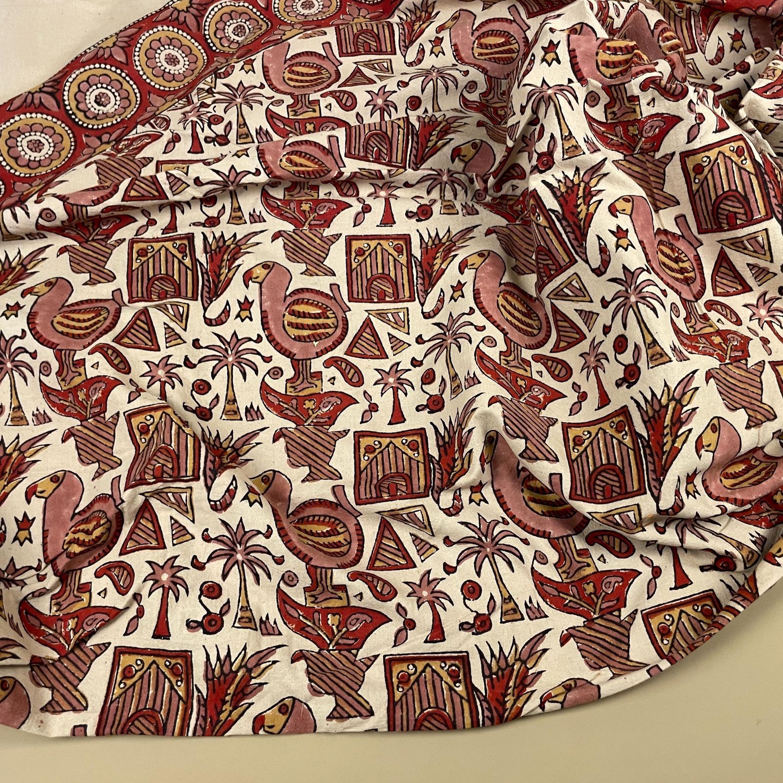 Hand Printed Indian Fabric 168x165cm Dodo Bird Pattern Block Pink Red Tapestry Cotton Handmade Craft Round Making Traditional Cloth India photo furniture