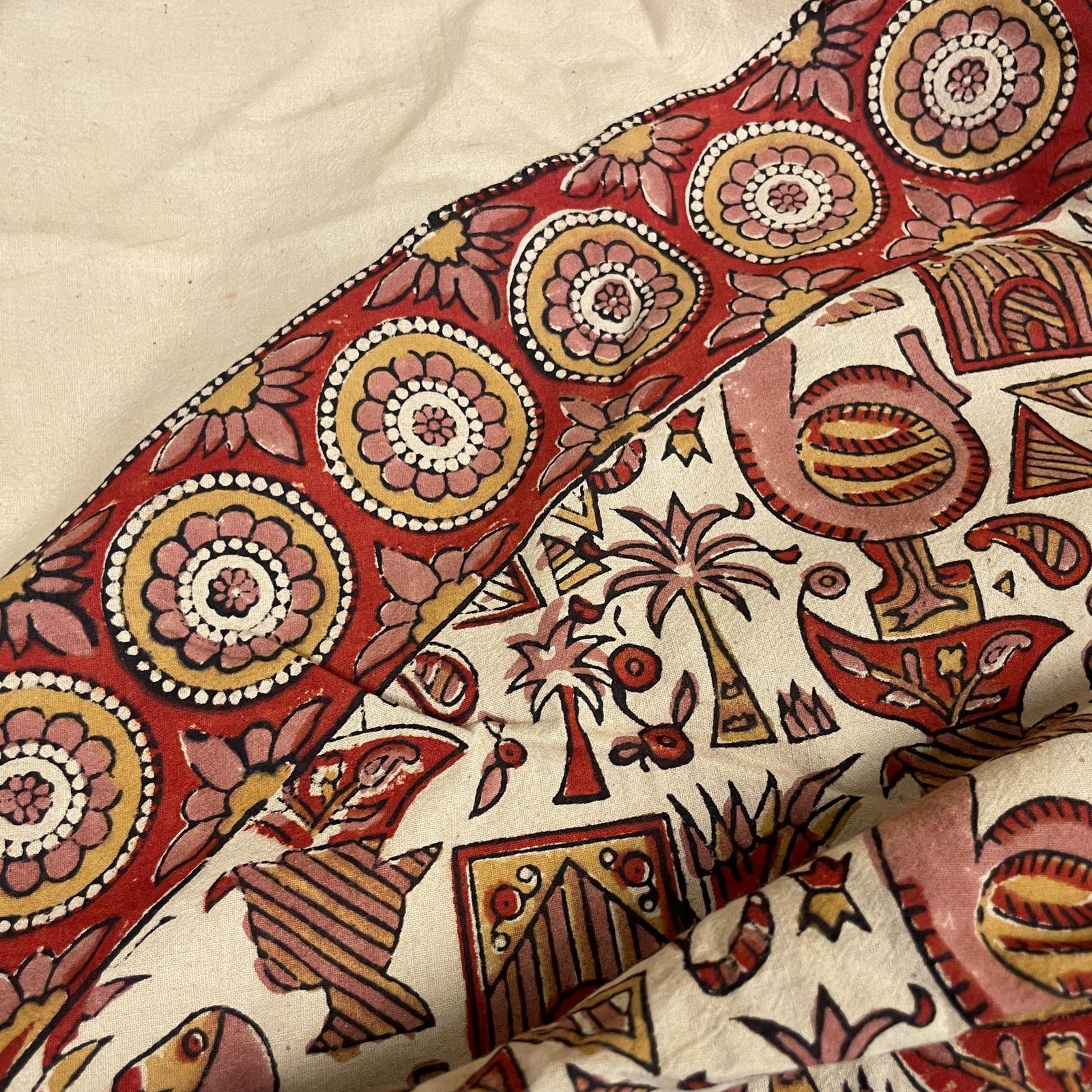 Hand Printed Indian Fabric 168x165cm Dodo Bird Pattern Block Pink Red Tapestry Cotton Handmade Craft Round Making Traditional Cloth India photo Textiles
