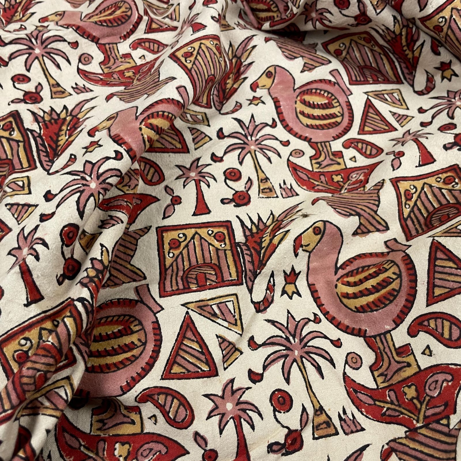 Hand Printed Indian Fabric 168x165cm Dodo Bird Pattern Block Pink Red Tapestry Cotton Handmade Craft Round Making Traditional Cloth India photo vintage