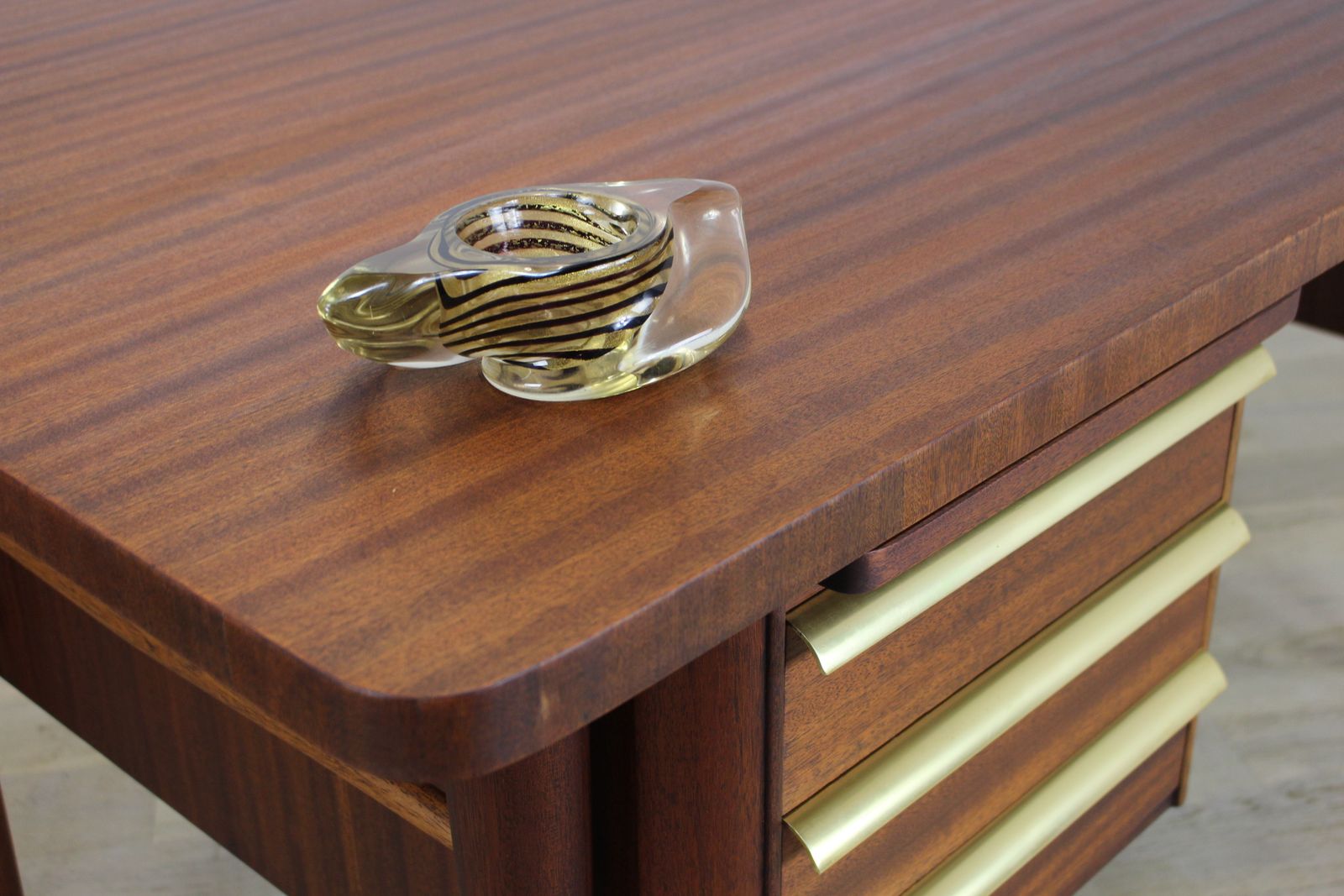 Stylish 1950’s Barovier And Toso Zebrati Bowl Of Unusual Form