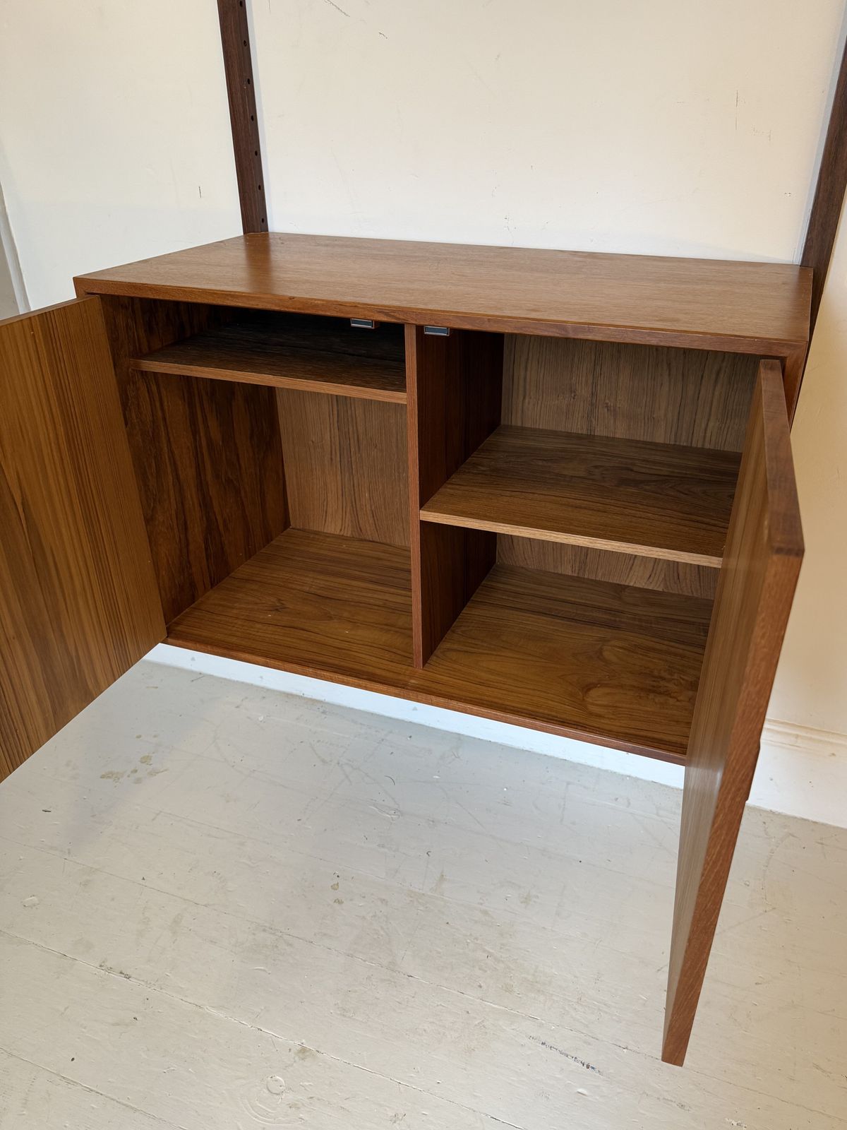 Single Bay, Mid Century Danish Wall System photo 920.0