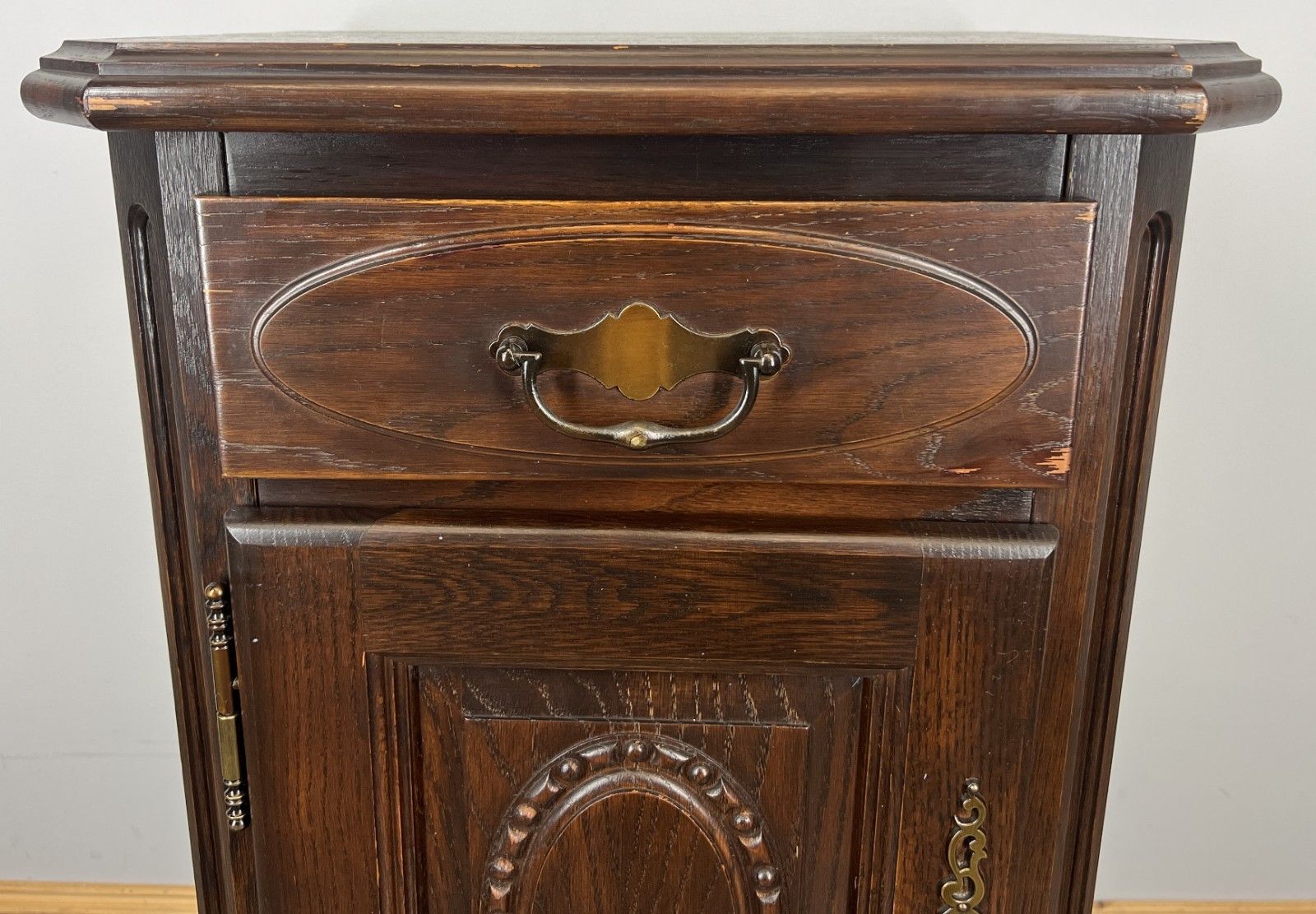 Pair Of  Bedside Tables Vintage French Nightstands Cabinets Carved Door Lot 4295 photo vinterior