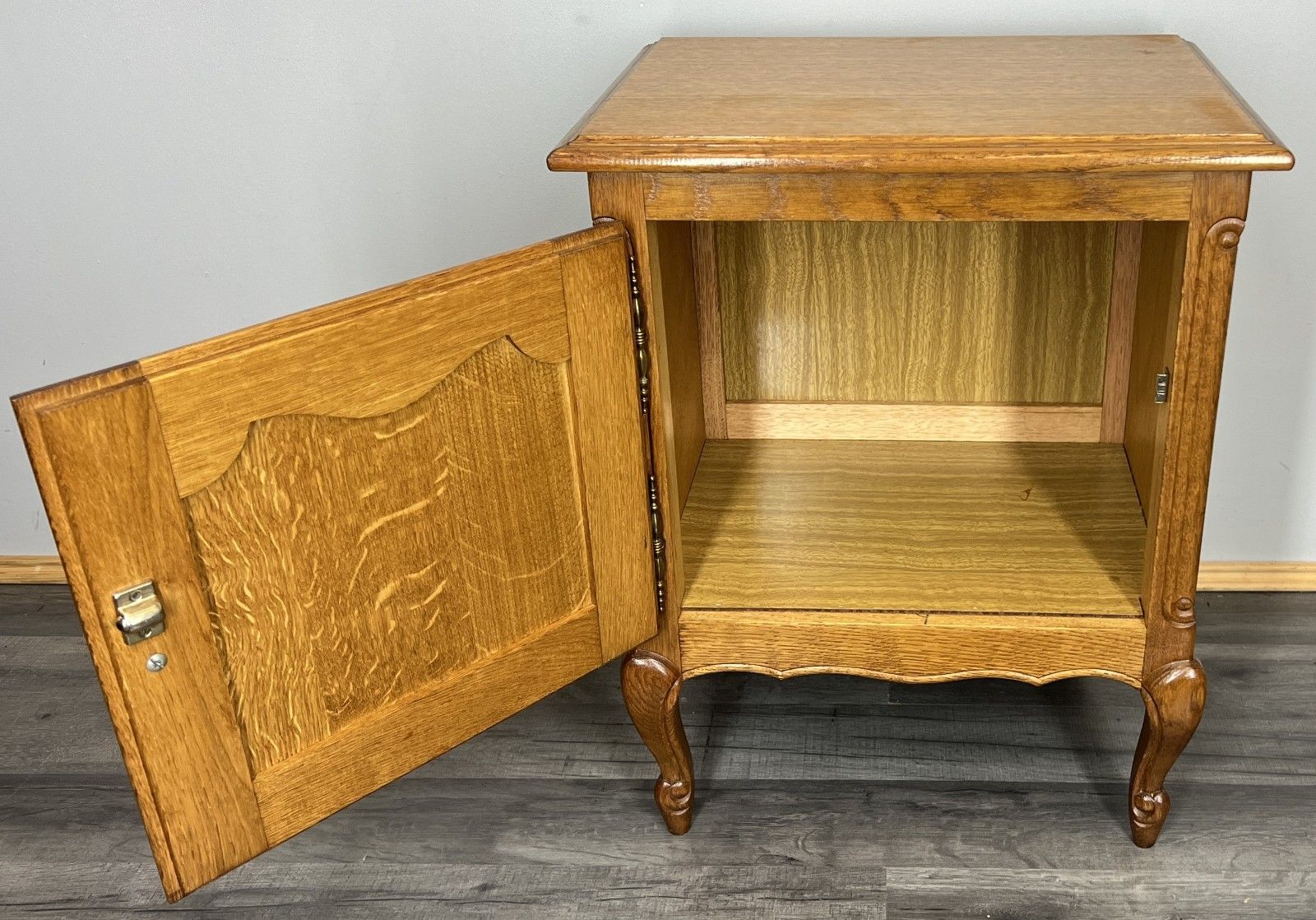 Pair Of  Bedside Tables Vintage French Louis Oak  Nightstands Cabinets Lot 4296 photo buy