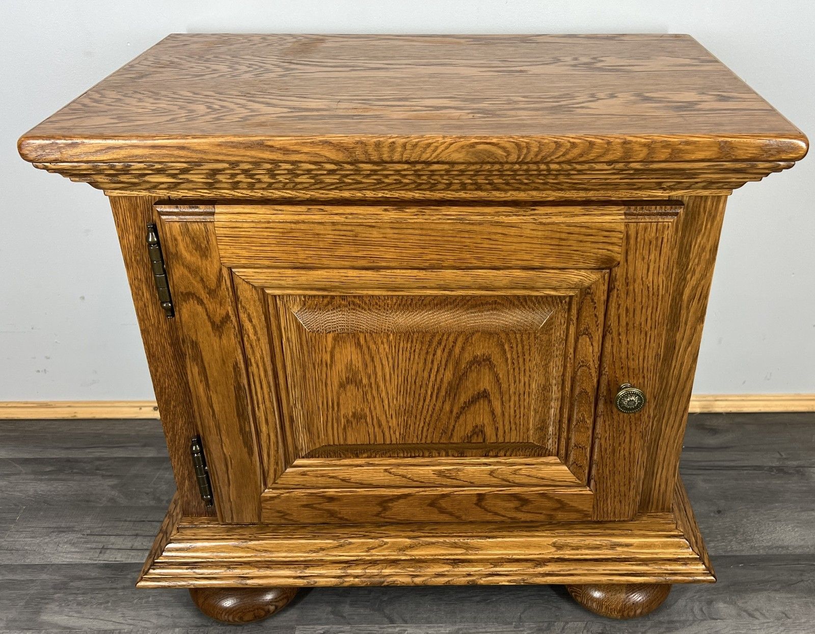 Pair Of  Bedside Tables Vintage French Style Nightstands Cabinets Lot 4307 photo furniture