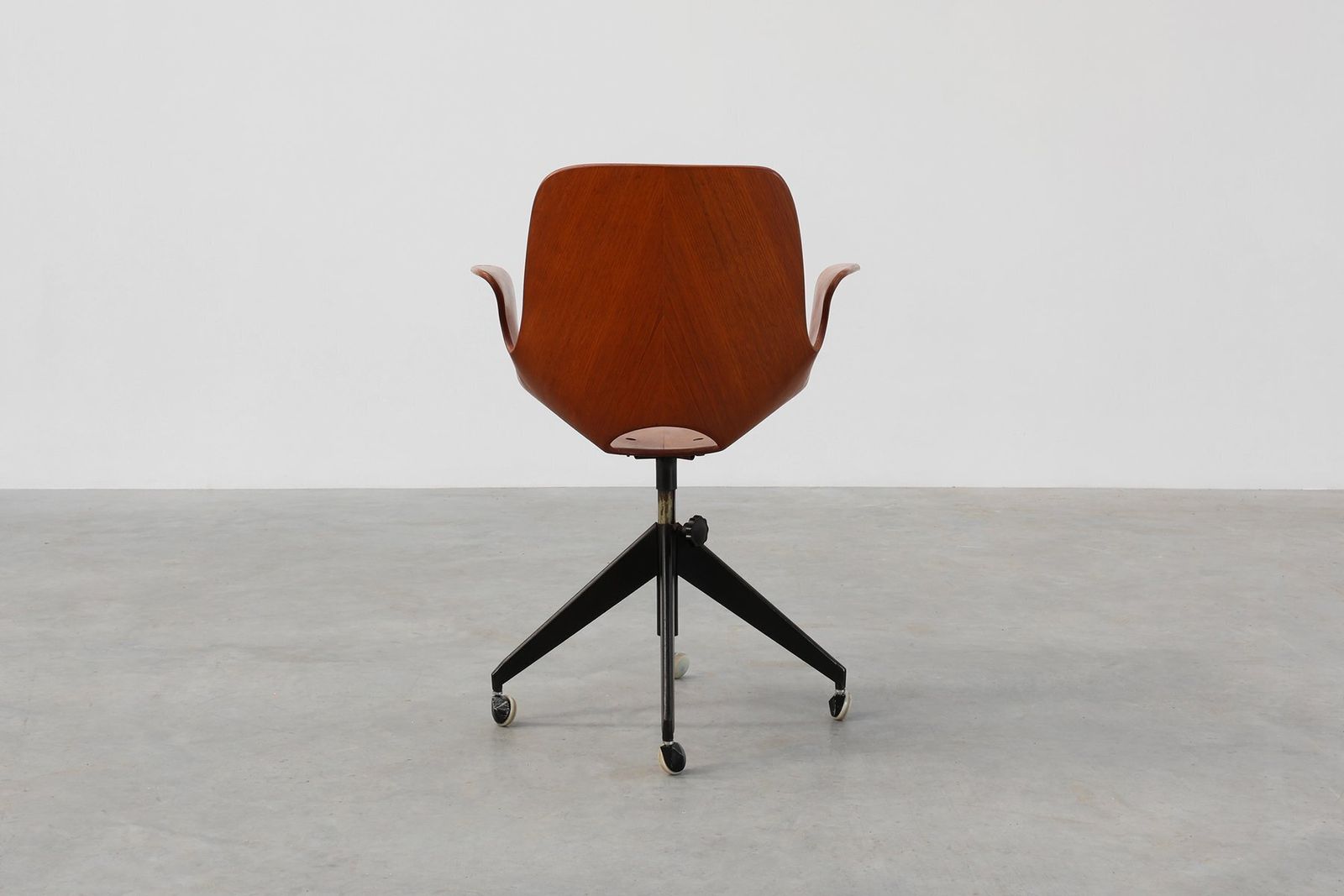 photo buy Medea Office Chair By Vittorio Nobili For Fratelli Tagliabue, 1950s
