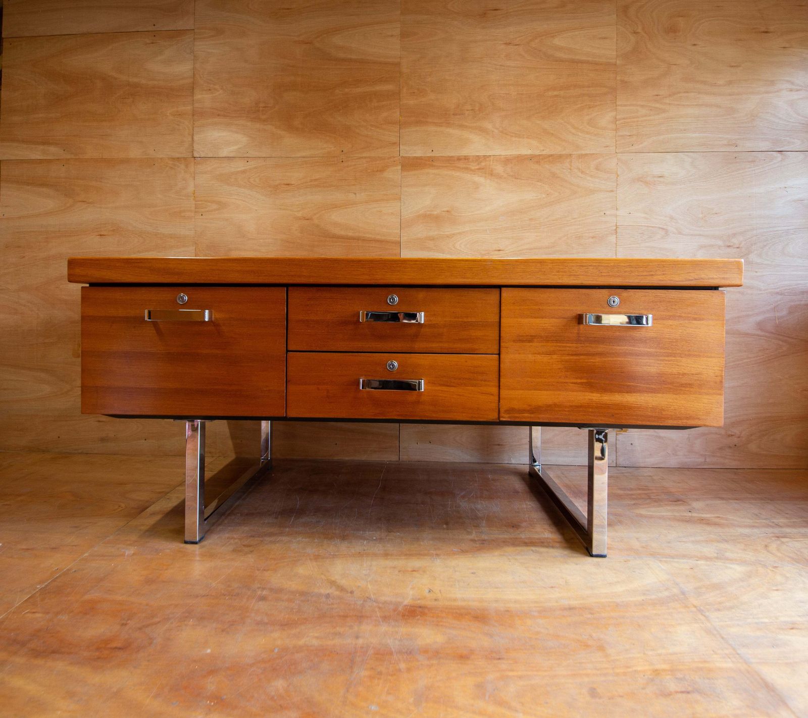 photo vintage Gordon Russell Teak Sideboard, 1970s