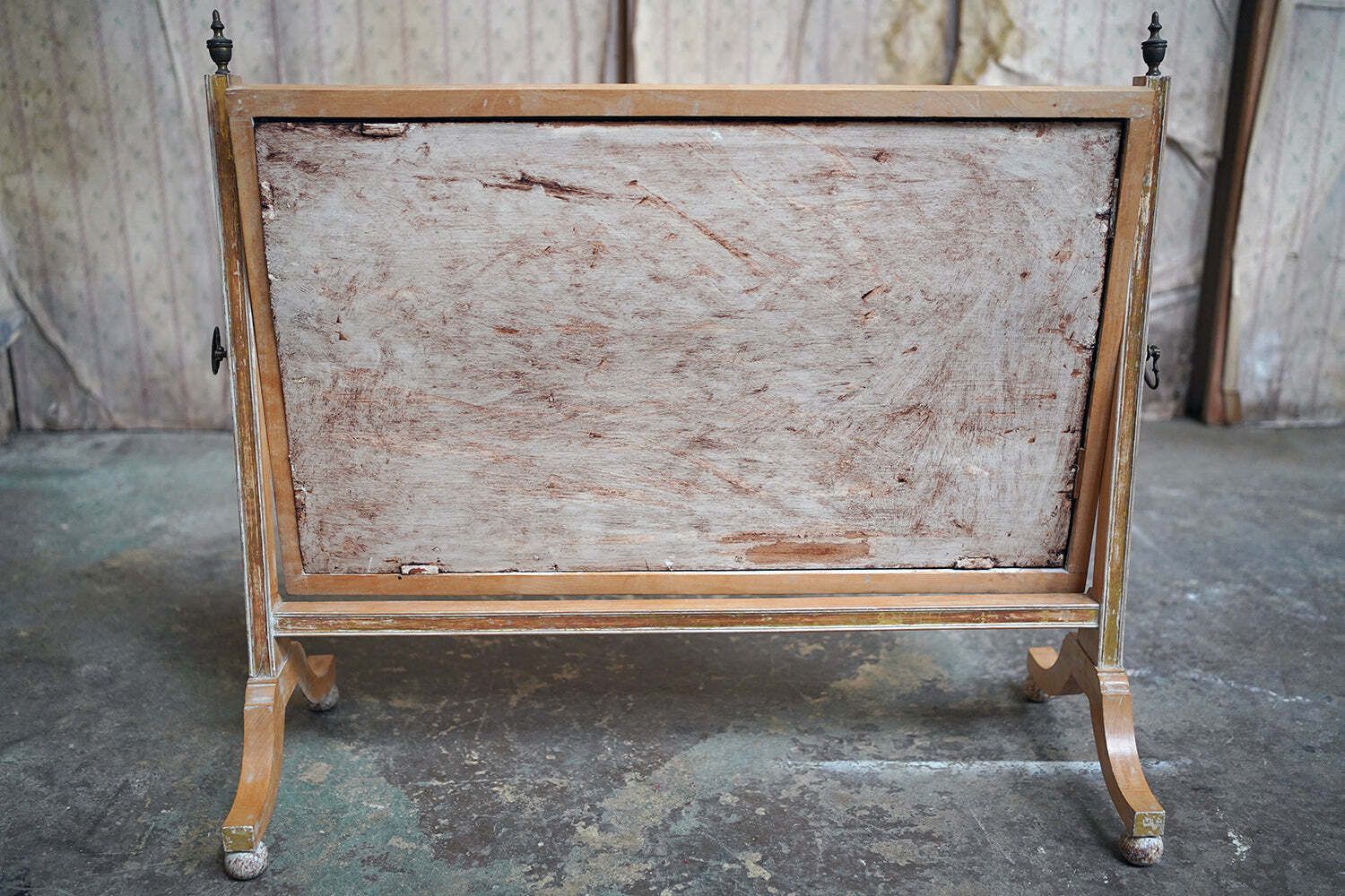 photo vinterior A Late 19thc Bleached Maple & Parcel Gilt Dressing Mirror C.1890