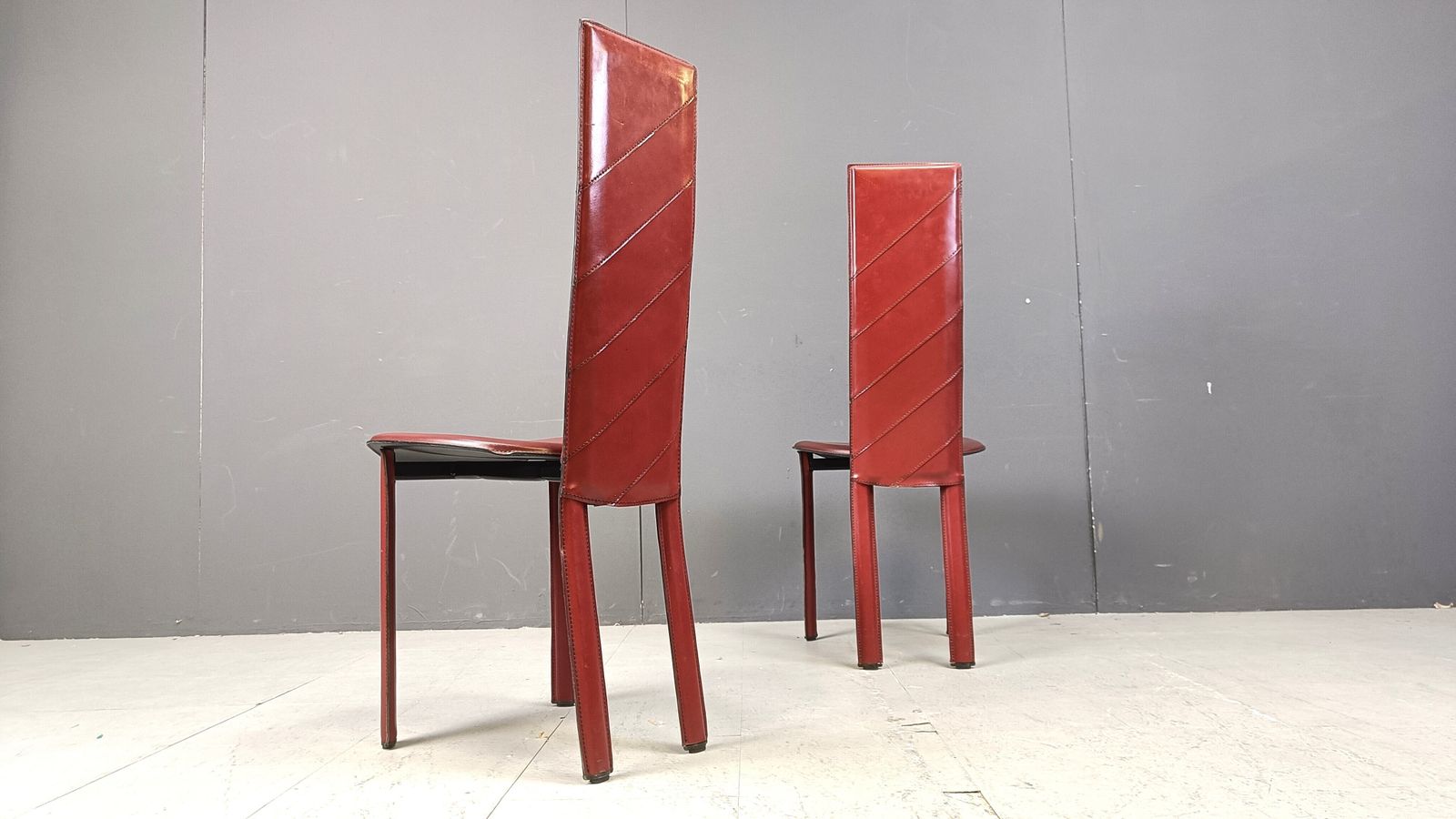 photo furniture Set Of 6 Italian Dark Red Leather Dining Chairs, 1980s