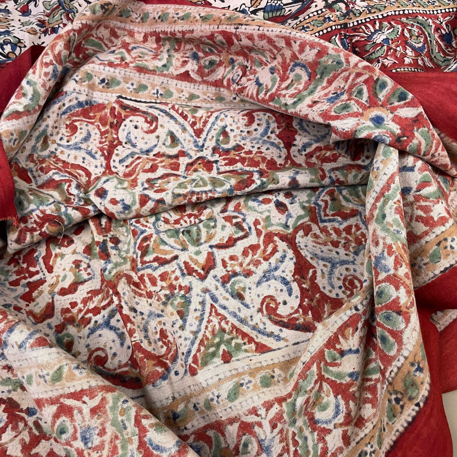 Hand Printed Indian Fabric 215x170cm Pattern Block Beige Blue Red Tapestry Cotton Handmade Craft Round Making Traditional Cloth India photo vinterior