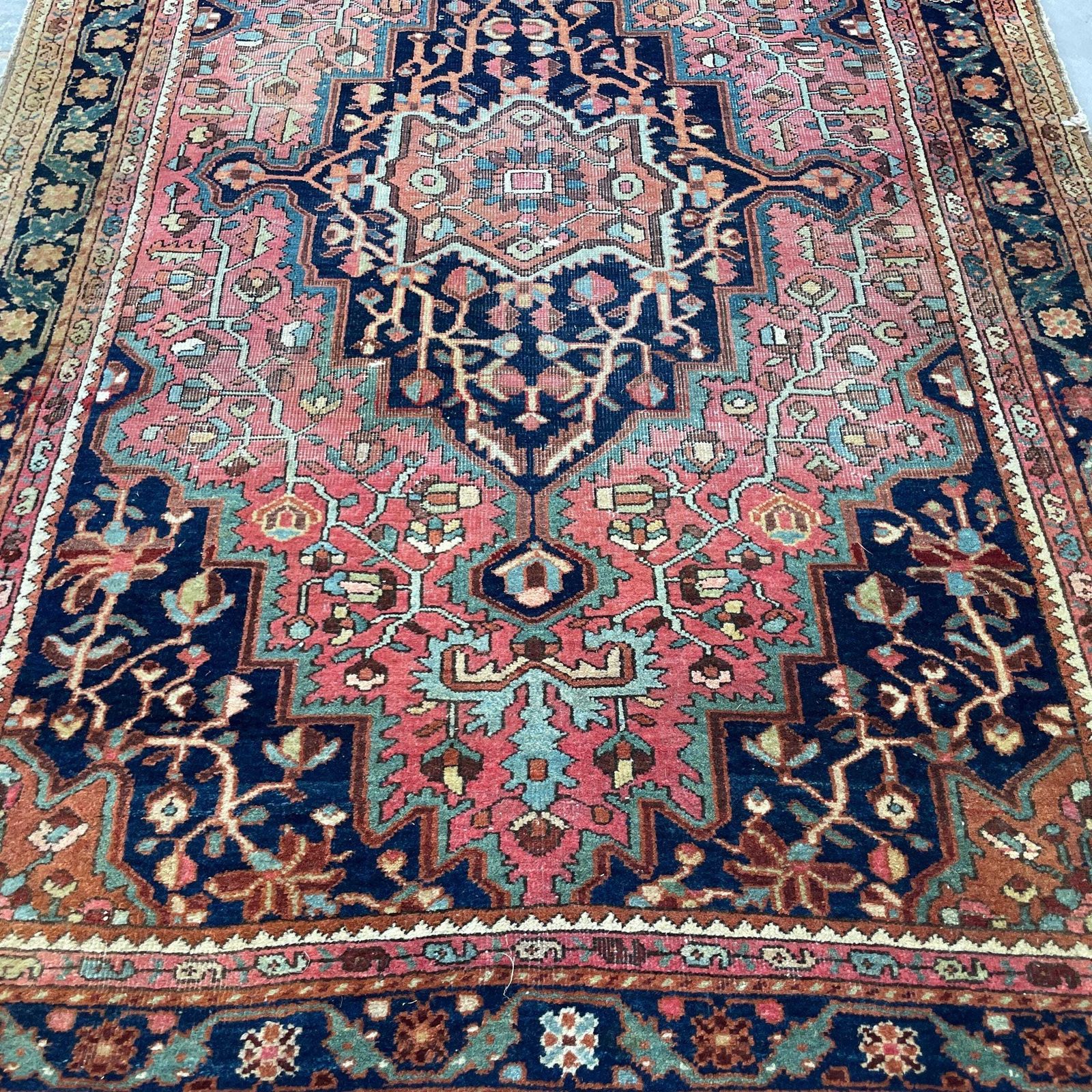photo furniture Antique Heriz Wool Rug Blue Terracotta Geometric Pattern Hand Knotted Area Carpet Middle Eastern Central Medallion Handmade Floor Decor