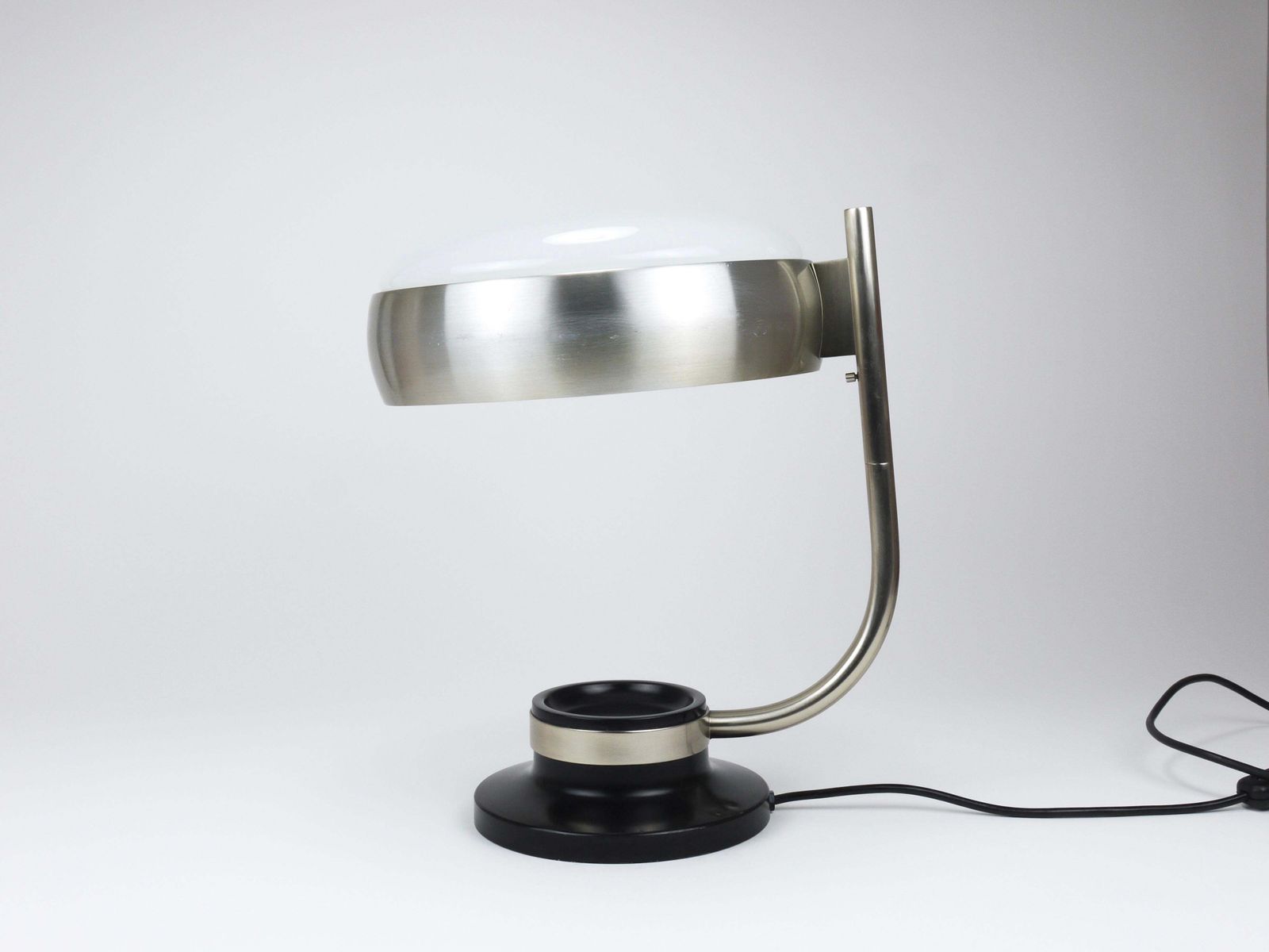 photo vintage Oscar Torlasco Black & Nickel Table Desk Swivel Lamp, Lumi Milano, Italy, 1960s