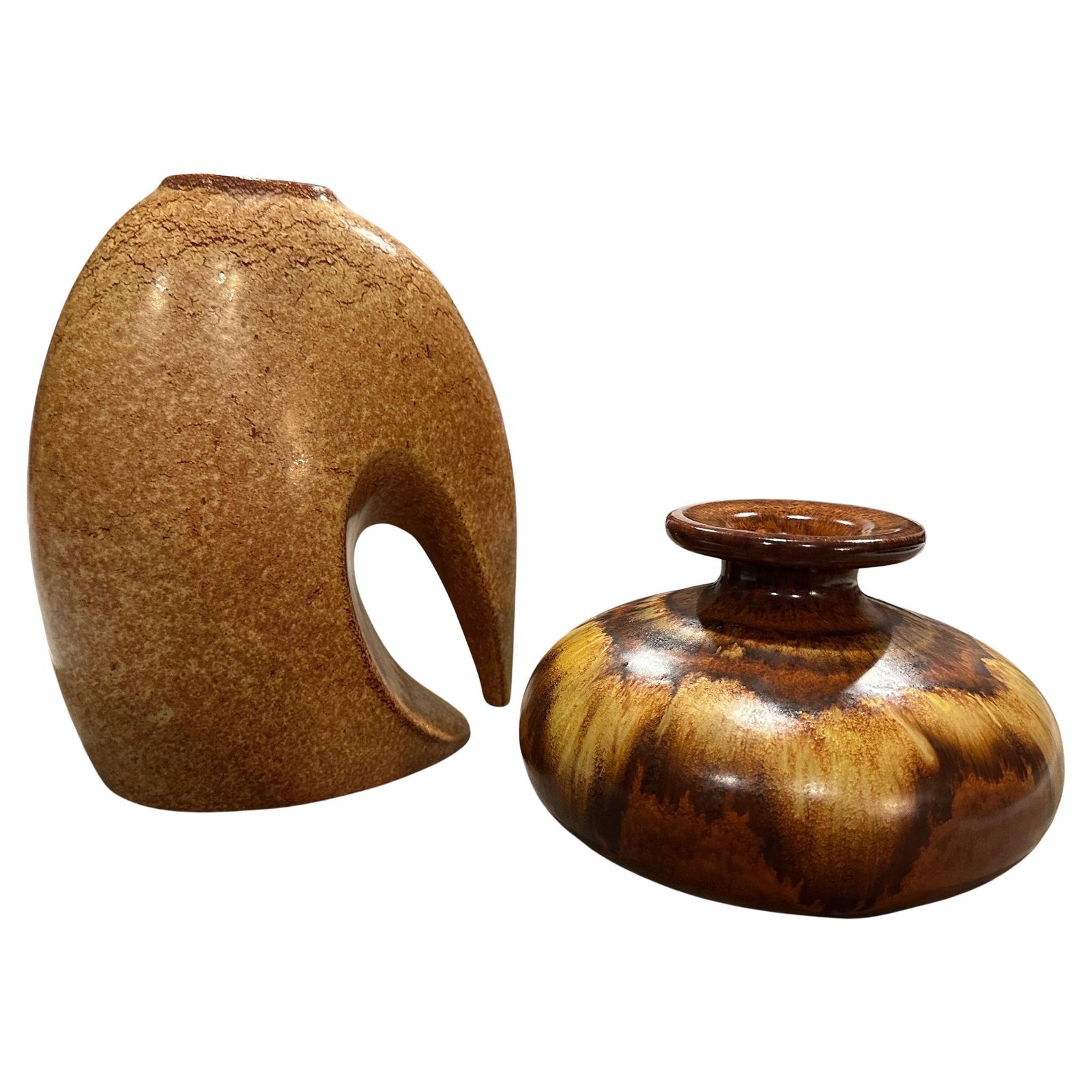 Two 1970s Modernist Brown Ceramic Italian Vases By Giovanni Bertoncello