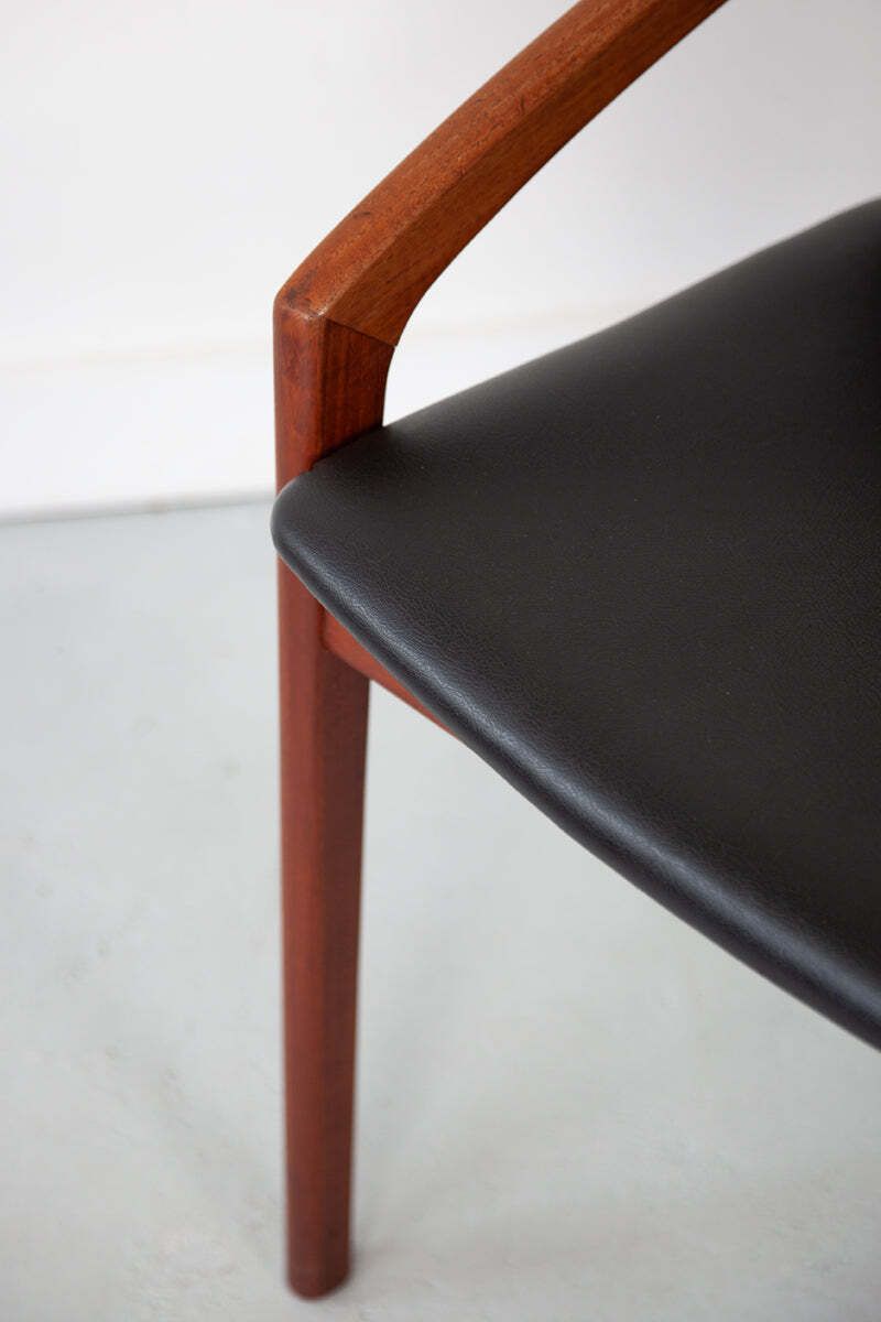 Model 23 Carver Chair By Henning Kjærnulf, Danish, Mid Century photo vintage