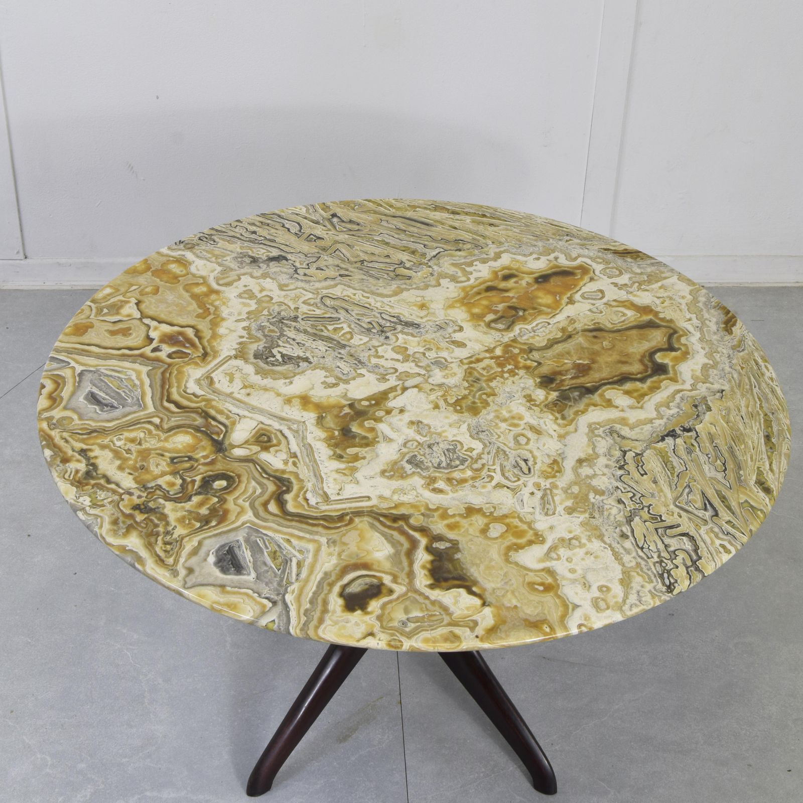 photo furniture Enrico Ciuti Coffee Table For Cassina 1950s.