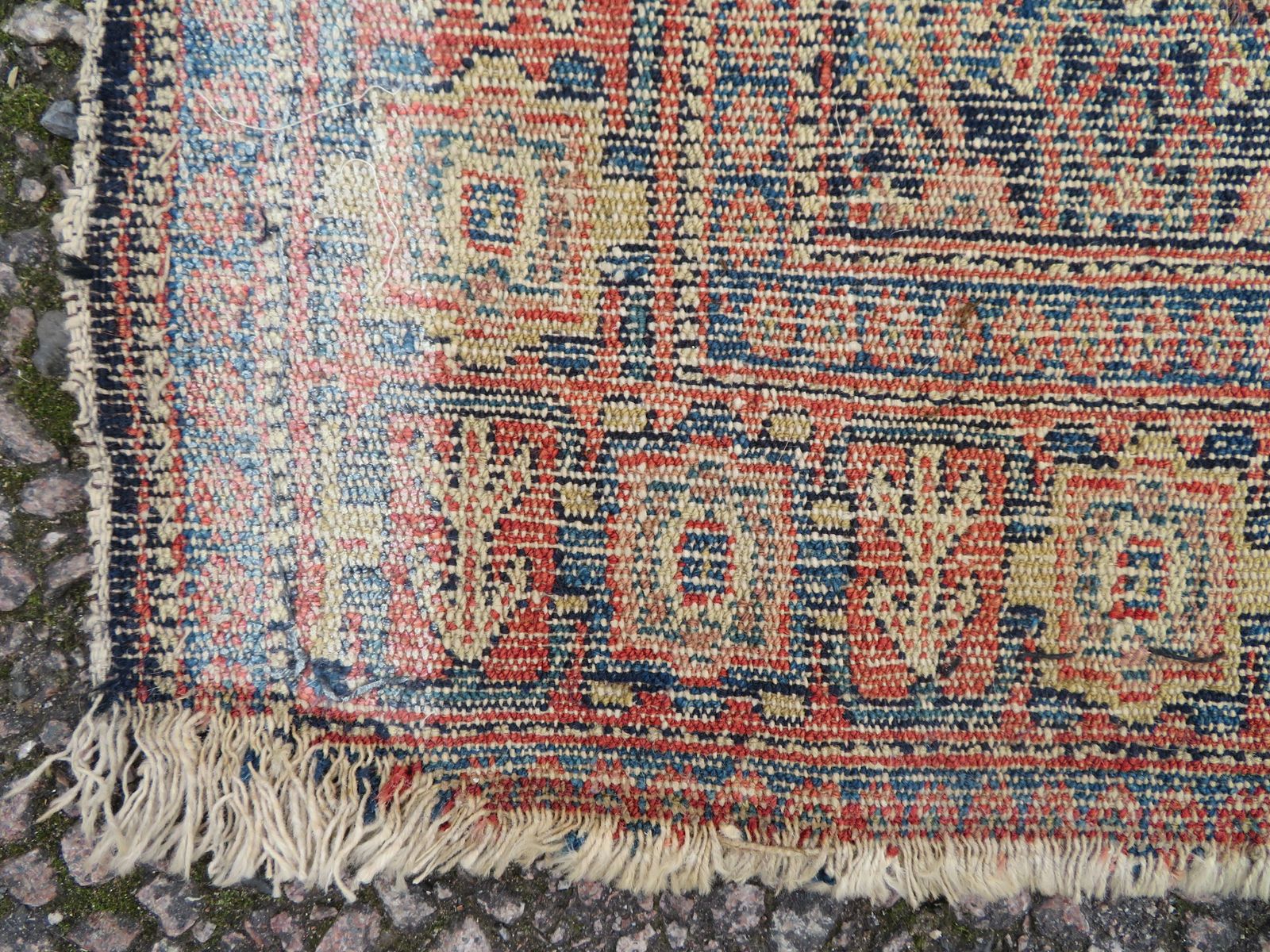 photo buy Kurdish Senneh Rug. 135cm X 102cm.