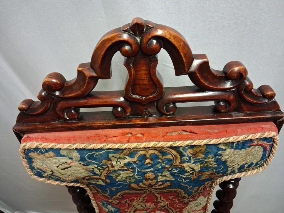 photo furniture Antique Rosewood Prie Dieu Chair Prayer Seat