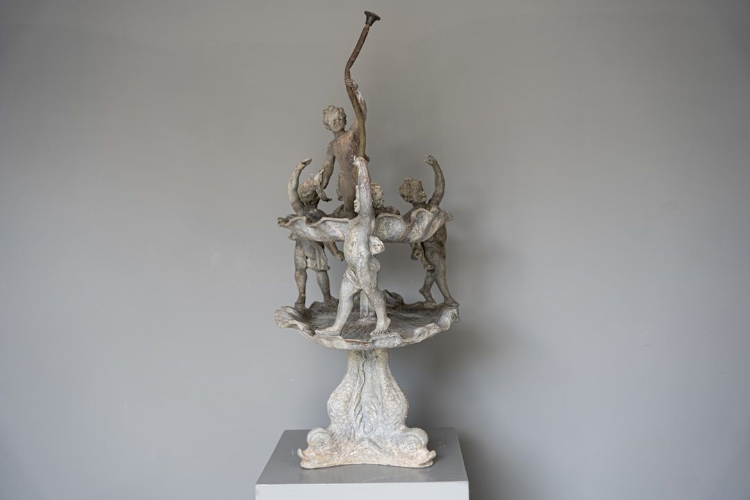 Antique Lead Garden Fountain photo vinterior