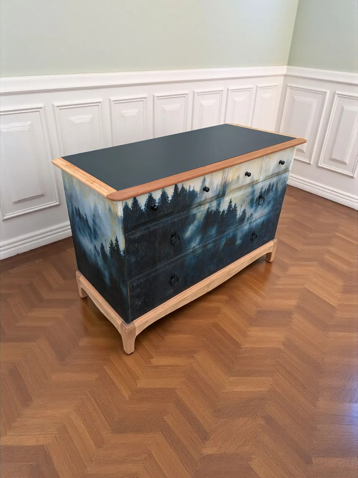Vintage Stag Minstrel Chest Of Drawers Dark Green Forest Design photo vinterior