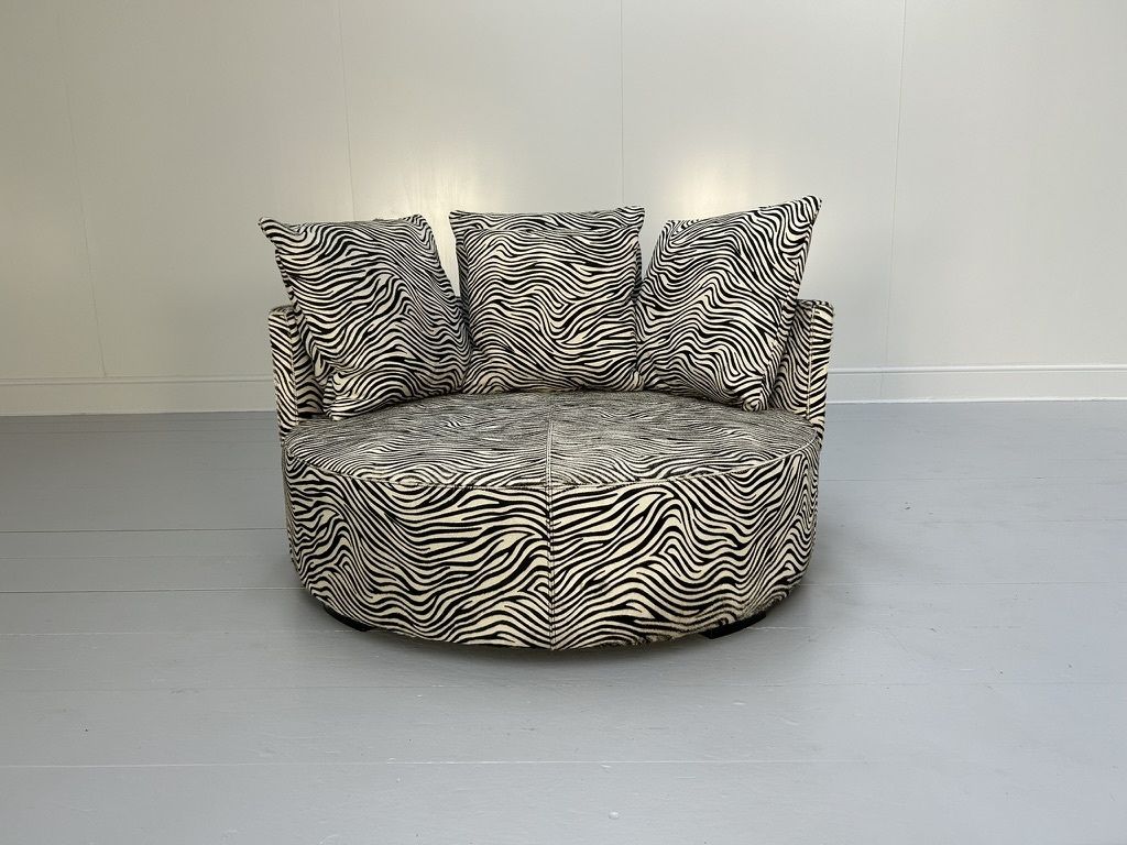 Fendi Casa “Efea” Round Loveseat Chaise Sofa – In Zebra Print Hide photo for sale