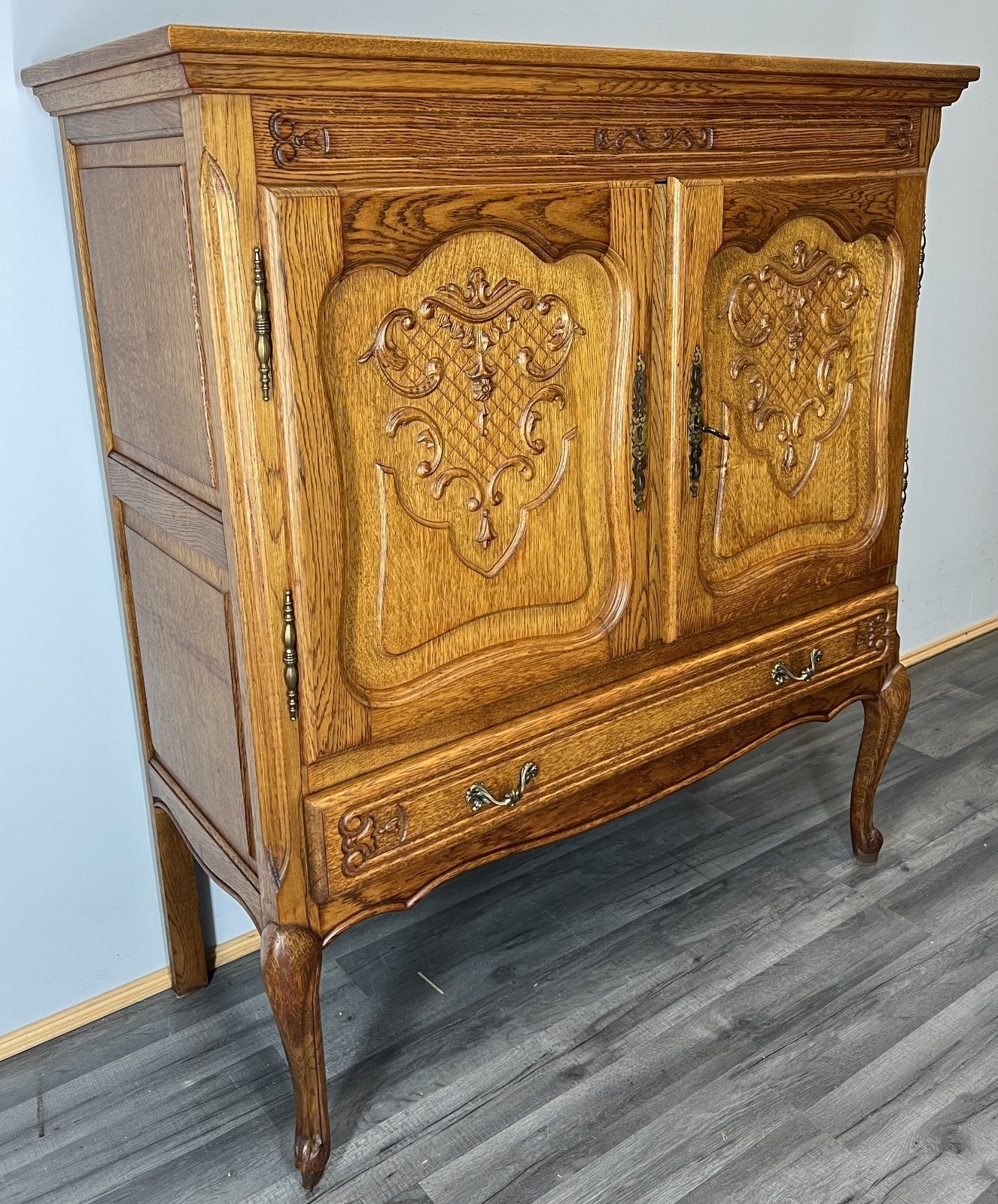 Cabinet Vintage French Louis Oak Carved 2 Doors Cupboard Drawer & Key Lot 4342 photo furniture