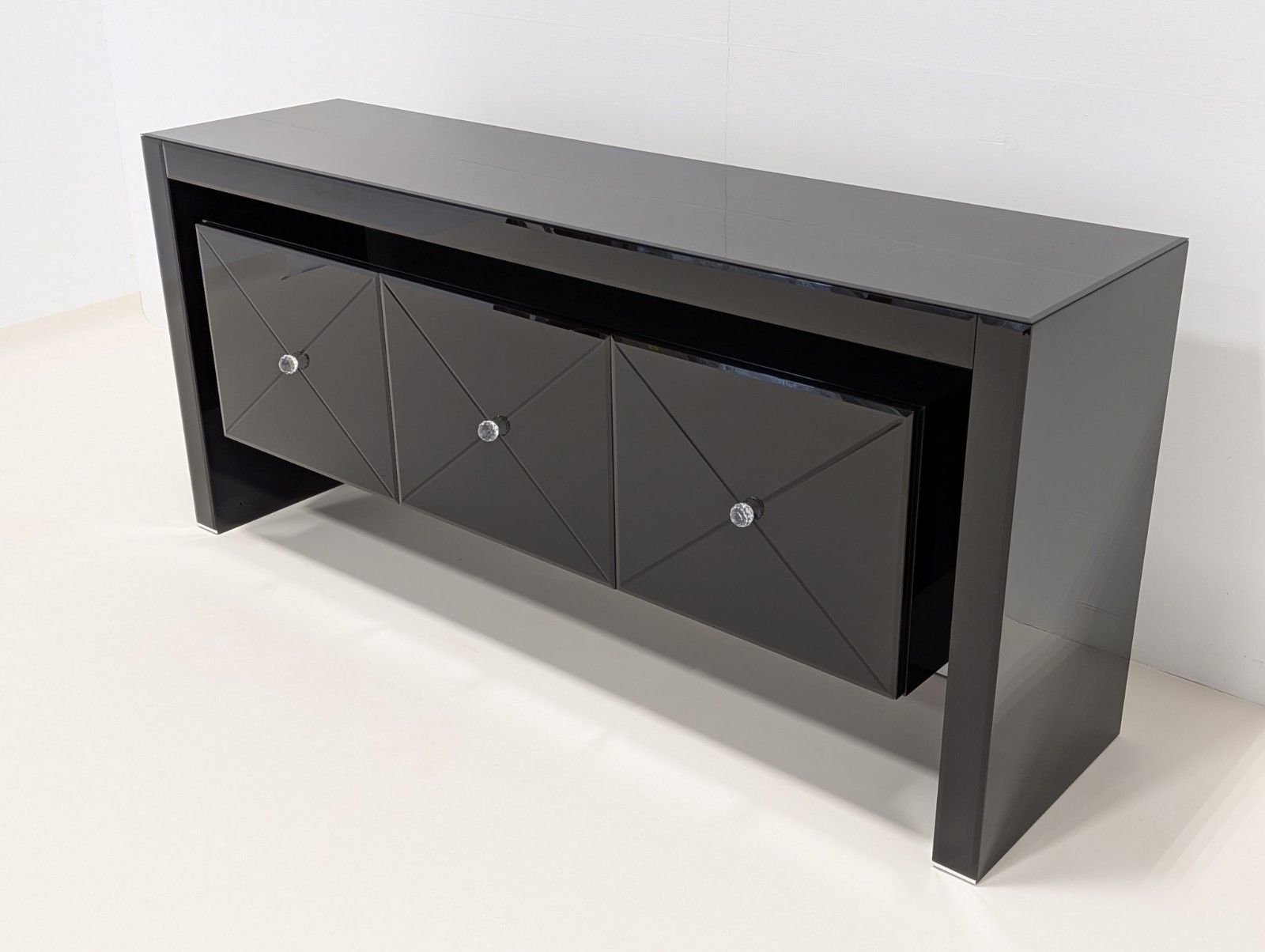 Reflex Angelo Avantgarde Sideboard Excellent Condition Save 60% On The Rrp!
