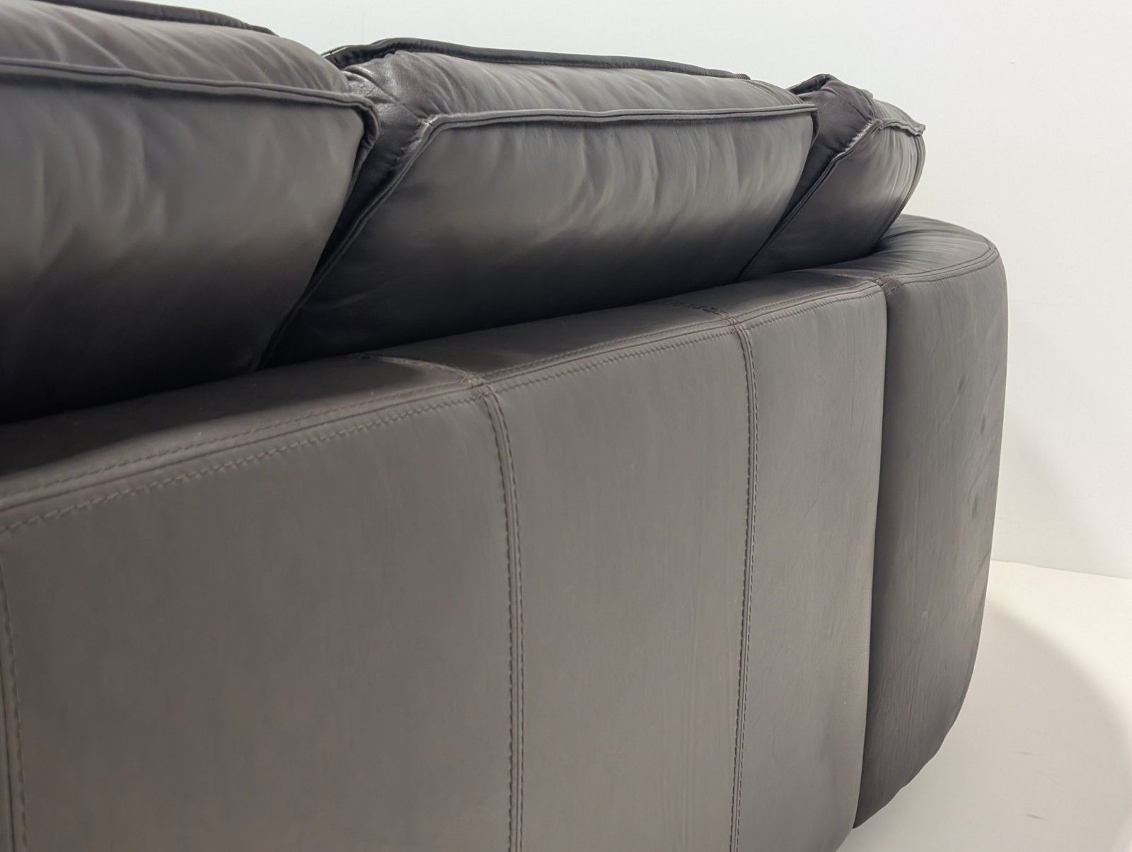 Black Label Corner Sofa Excellent Condition Save £££ photo vinterior