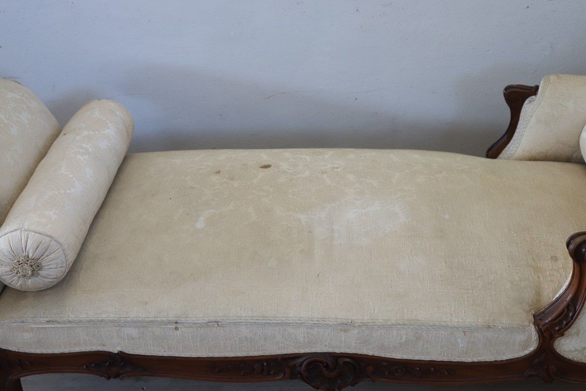 photo vinterior Antique Chaise Lounge In Walnut, 1800s