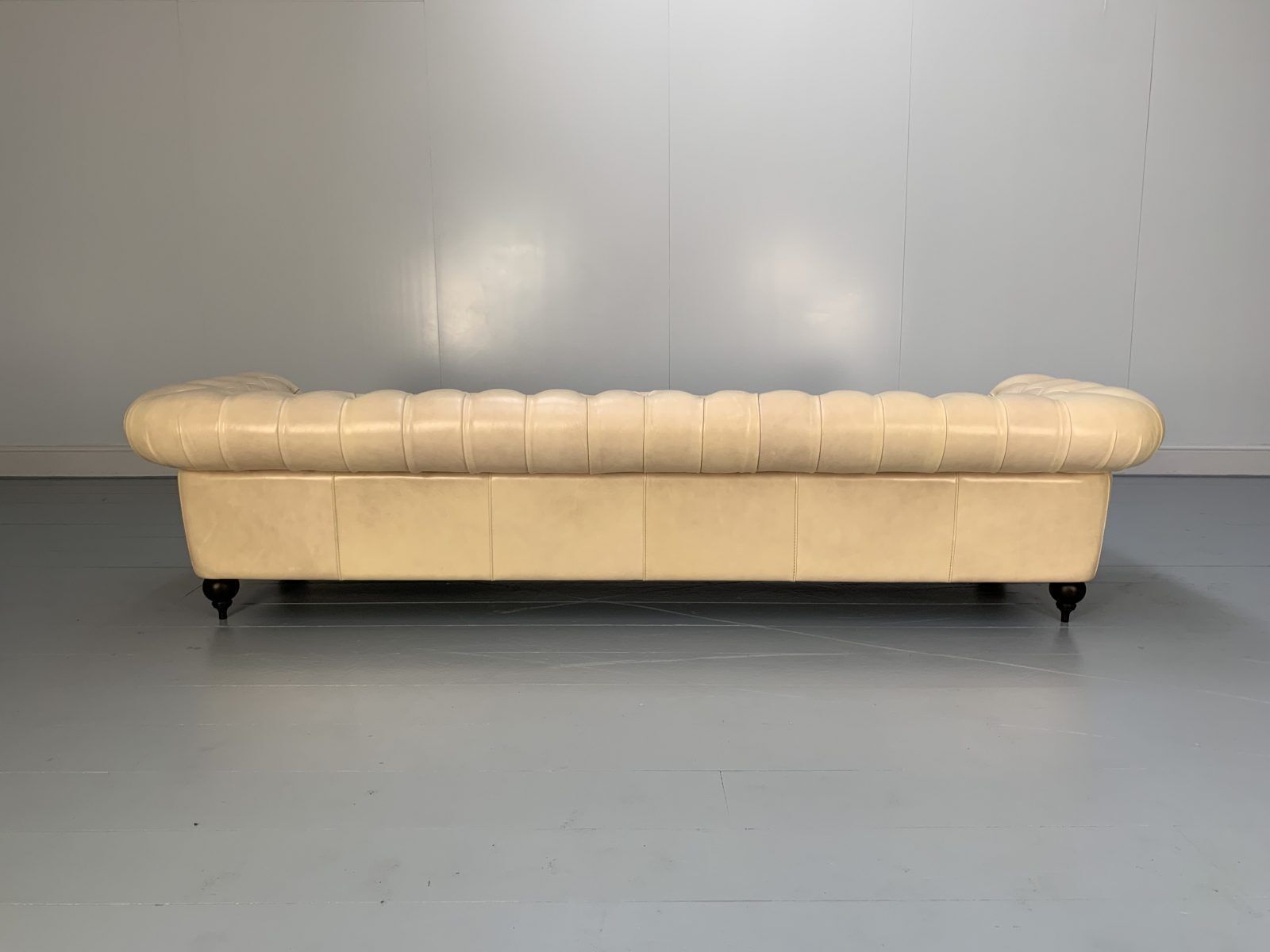 Baxter Of Italy “Diana Chester” 4 Seat Sofa – In Cream “Tuscany” Leather photo Furniture