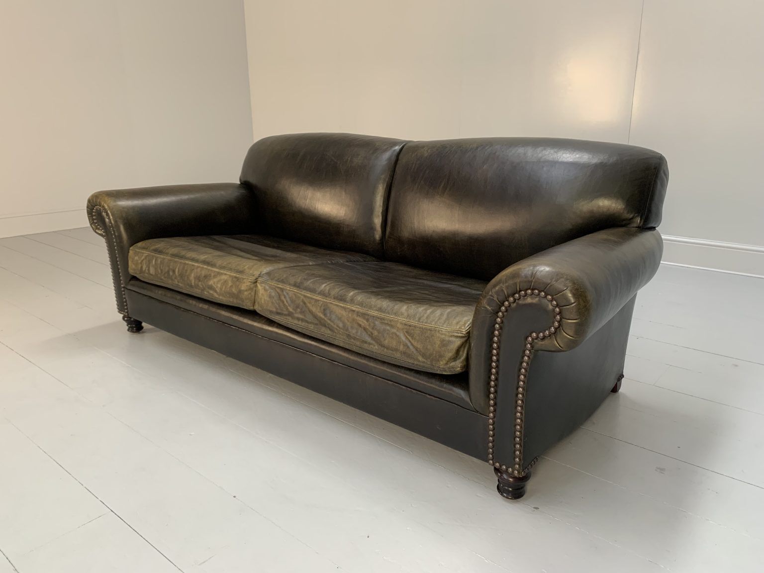 George Smith Signature “Elverdon Arm” Large 2.5 Seat Sofa – In Green Leather photo buy