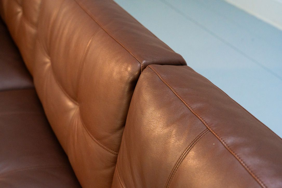 photo furniture Walter Knoll “Foster 502.30” 3 Seat Sofa – In Dark Brown Leather