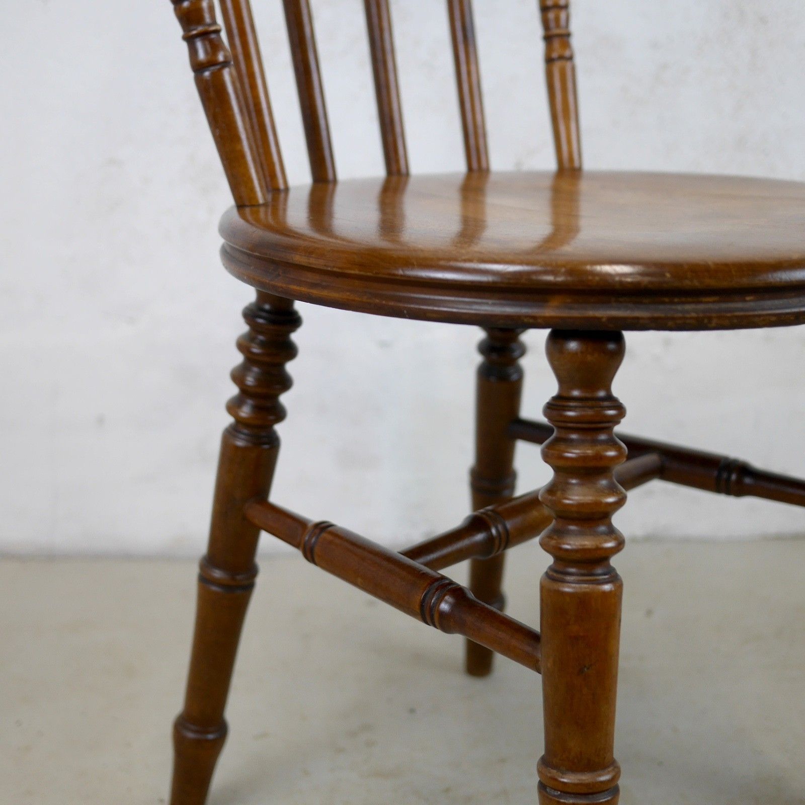 photo furniture Antique Vintage Elm Stick Back Penny Chair Country House #103037