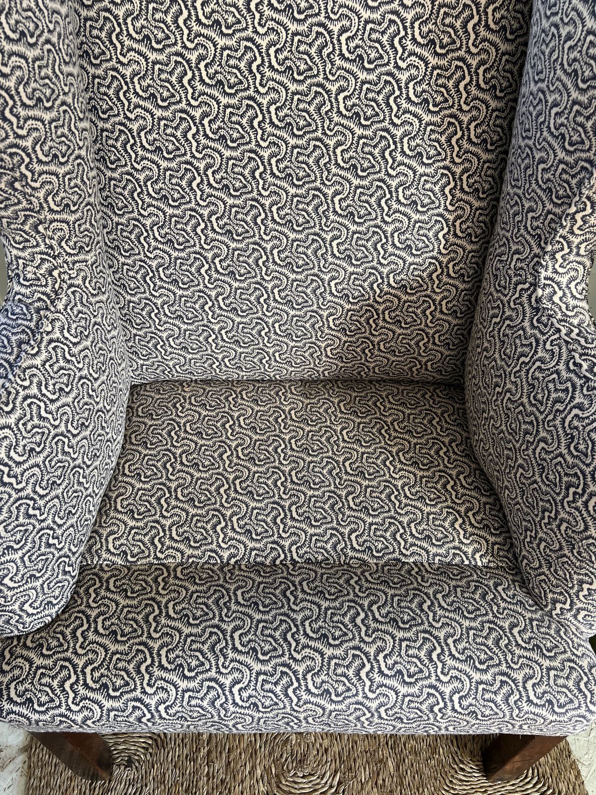 1499.0 Large Georgian Wingback Armchair, Traditionally Reupholstered In Squiggle/Seaweed Dark Blue & Natural Linwood Fabric. photo