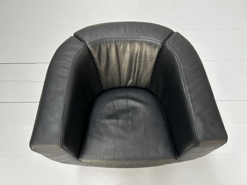 photo for sale B&B Italia “Tulip” Armchair – In Black “Gamma” Leather